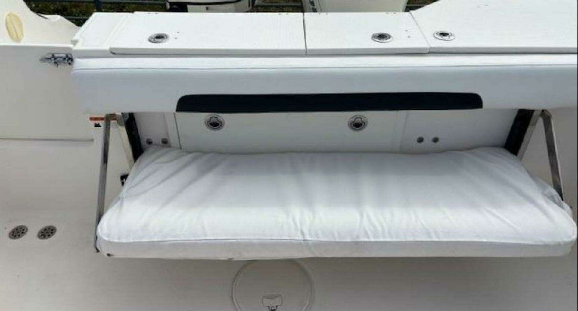 2013 Center Console Scarab - Image 11