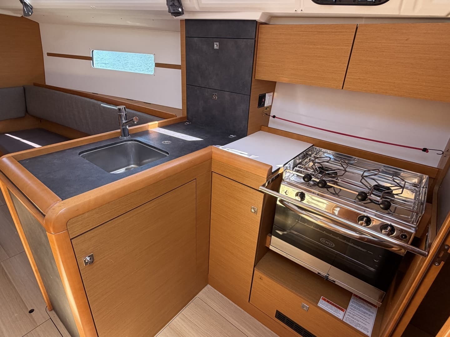 2015 Jeanneau 349 - Image 25
