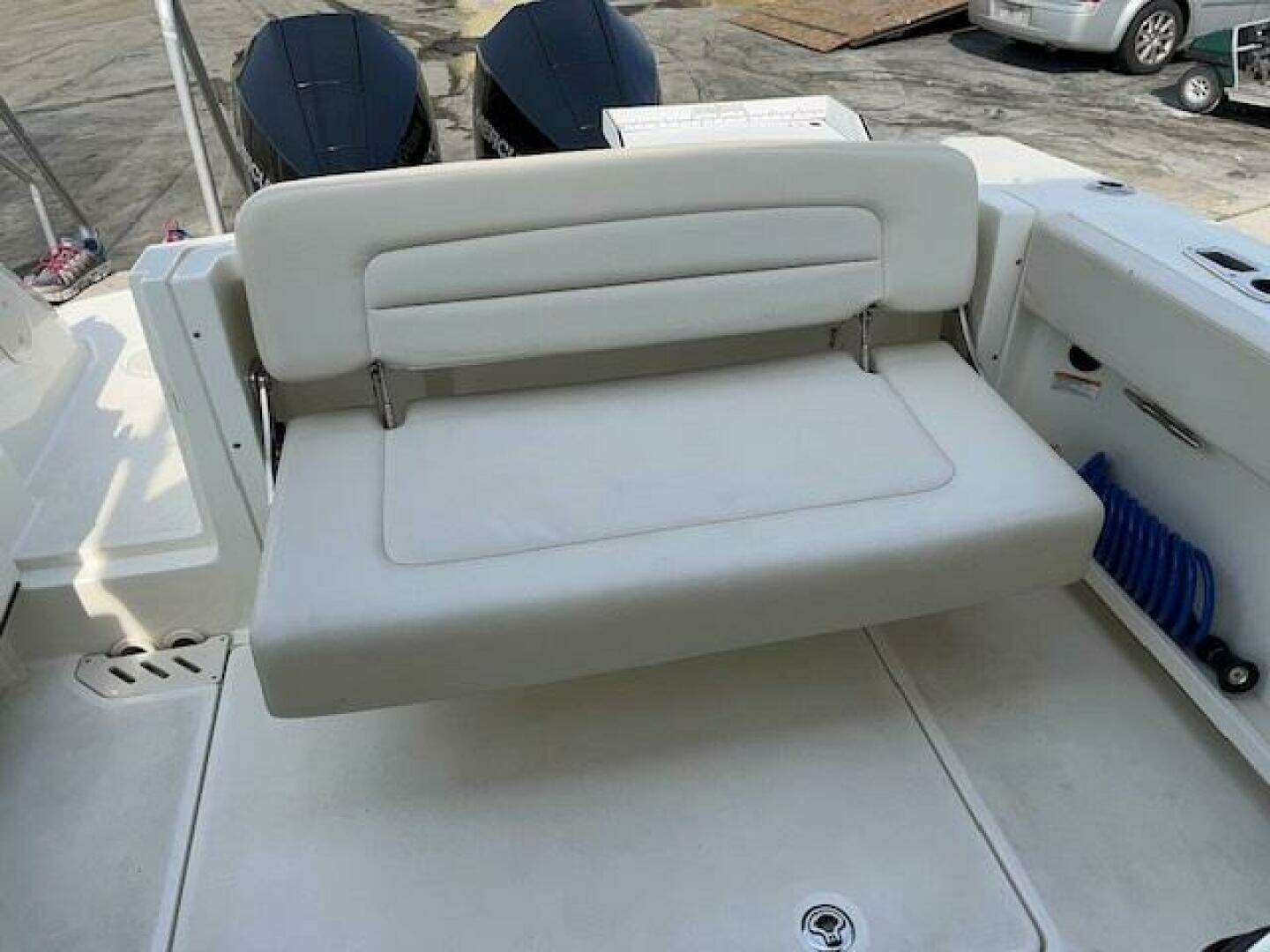 2018 Boston Whaler 270 Vantage - Image 10