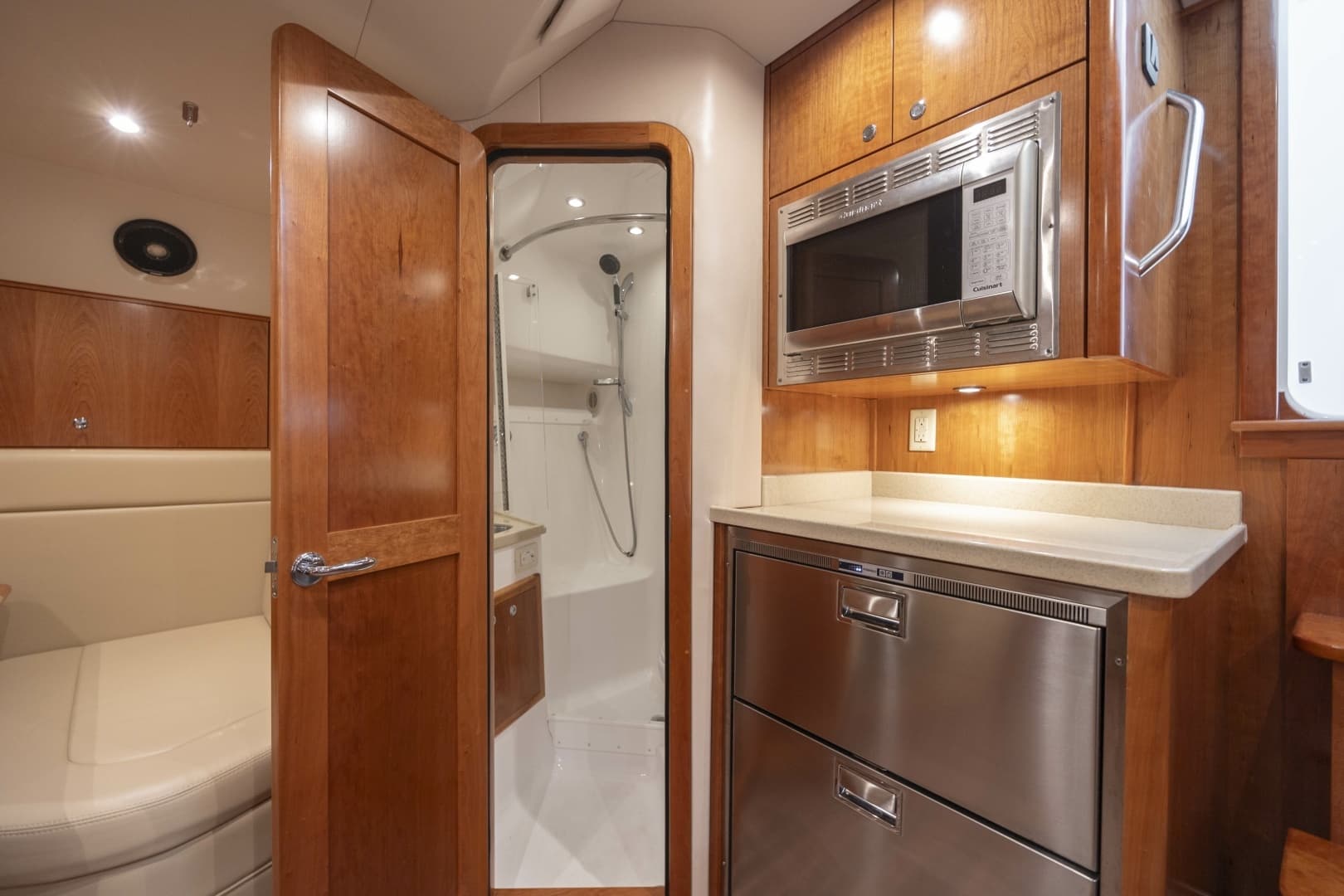2019 Albemarle 410 Express Fisherman - Image 20