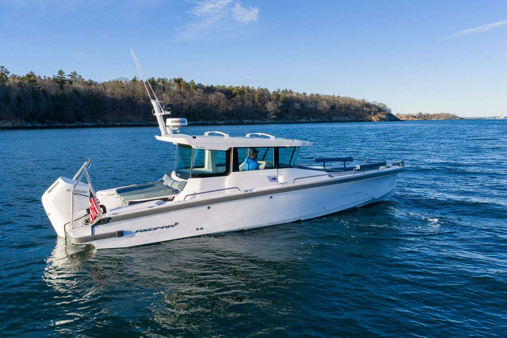 2026 Axopar Cross Cabin - Image 4