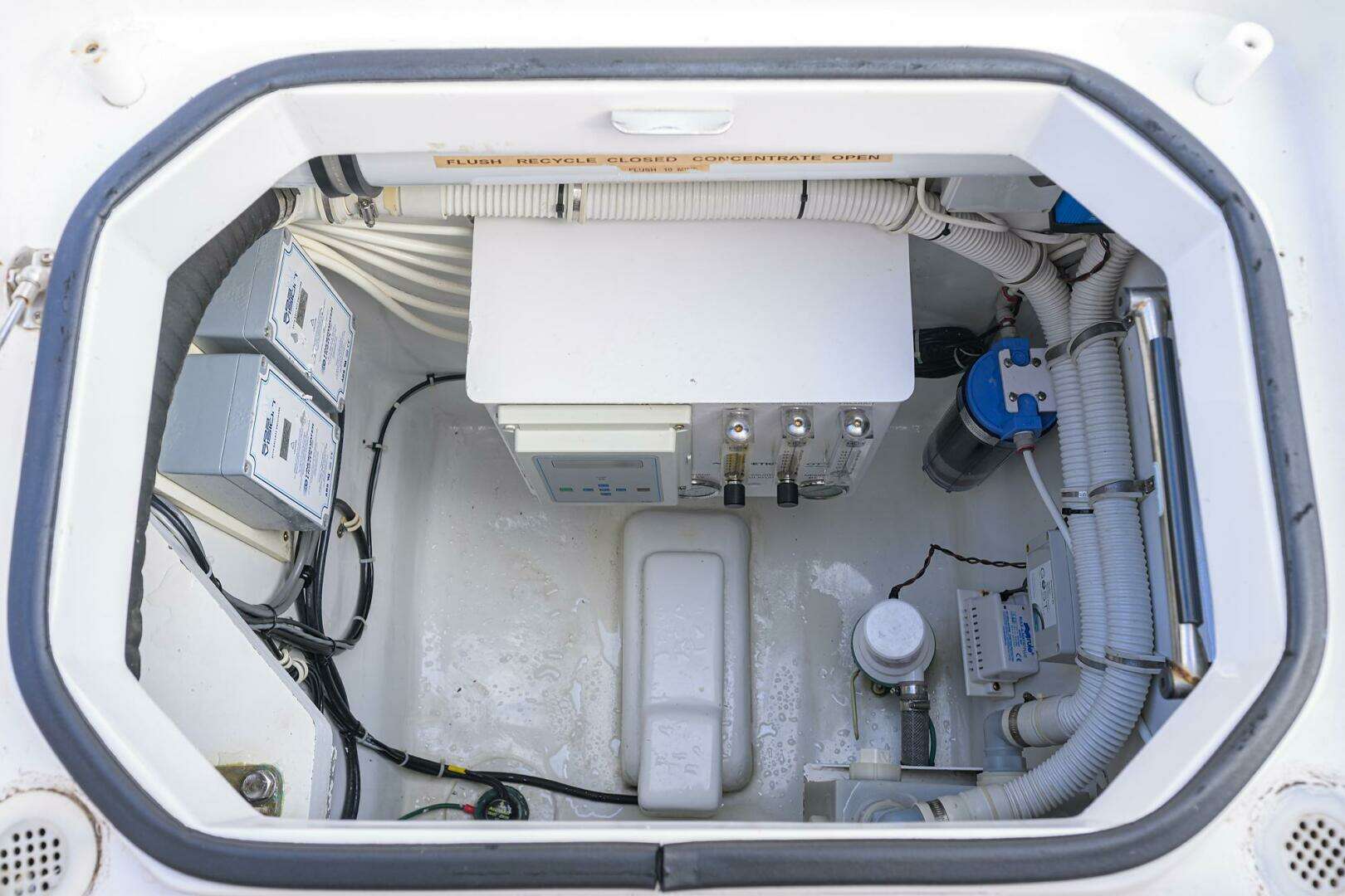 2013 Hatteras GT63 - Image 41