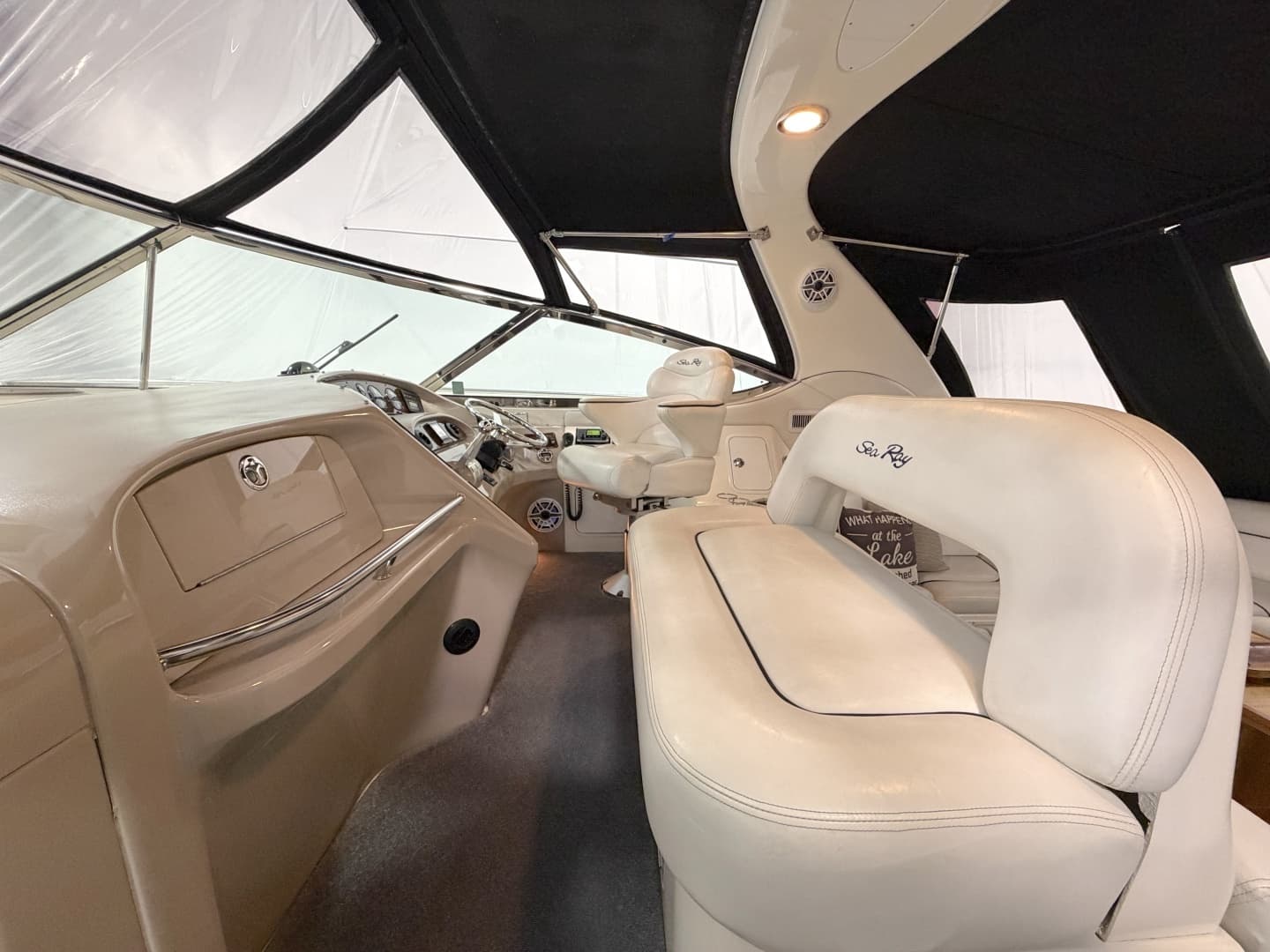 2001 Sea Ray 510 Sundancer 800 CAT - Image 7