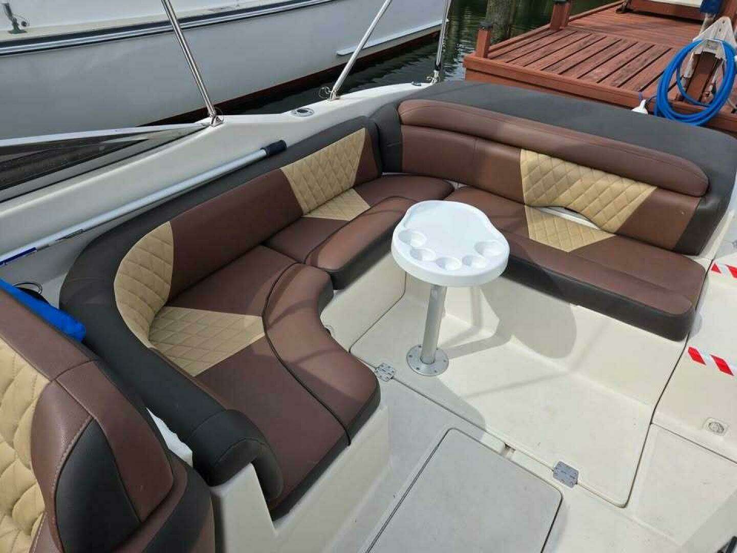 2002 Regal 262 LSC - Image 8