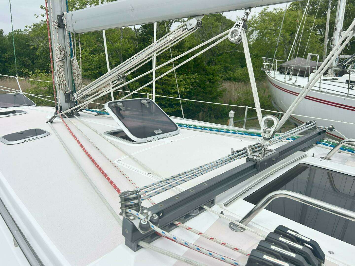 1999 Catalina 380 - Image 8