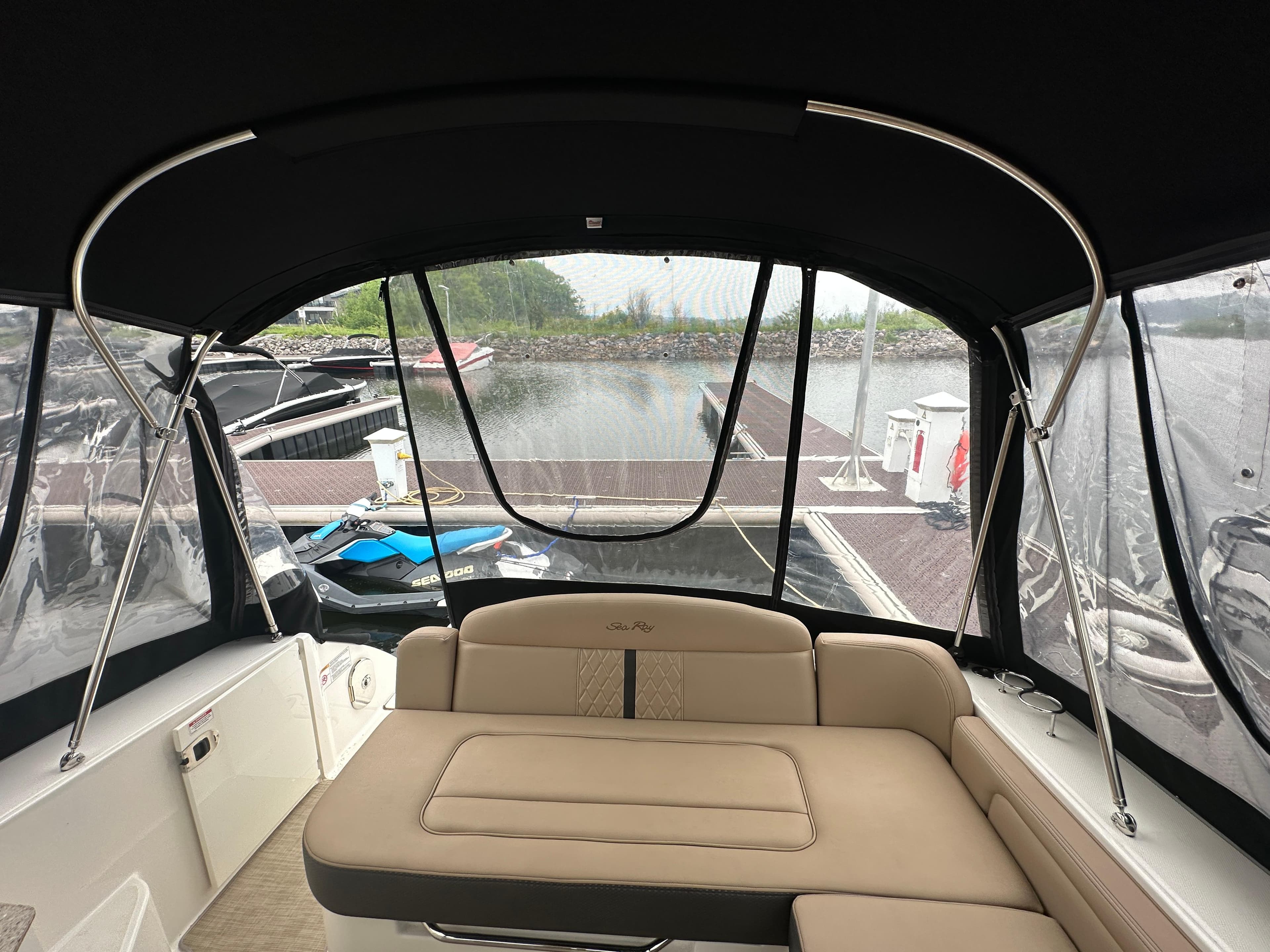 2017 Sea Ray Sundancer 310 - 73