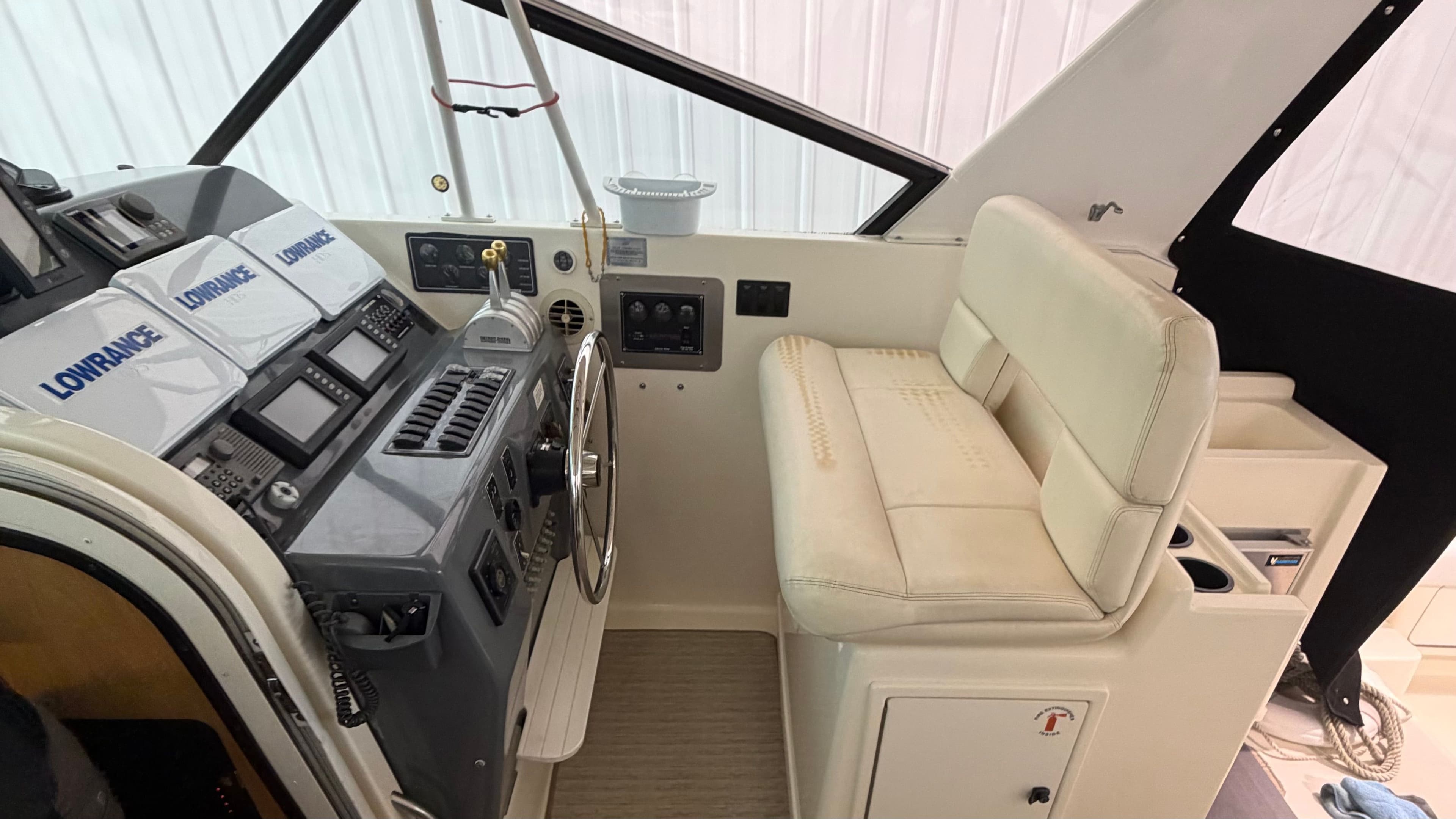 1999 Tiara Yachts 4300 Open - 19