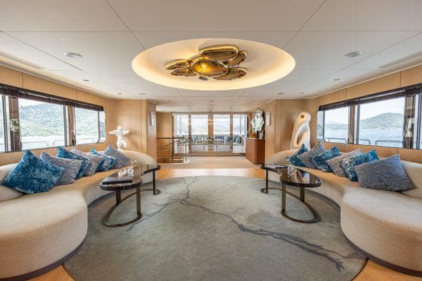 1995 Baglietto 49M Superyacht: Main Deck lounge