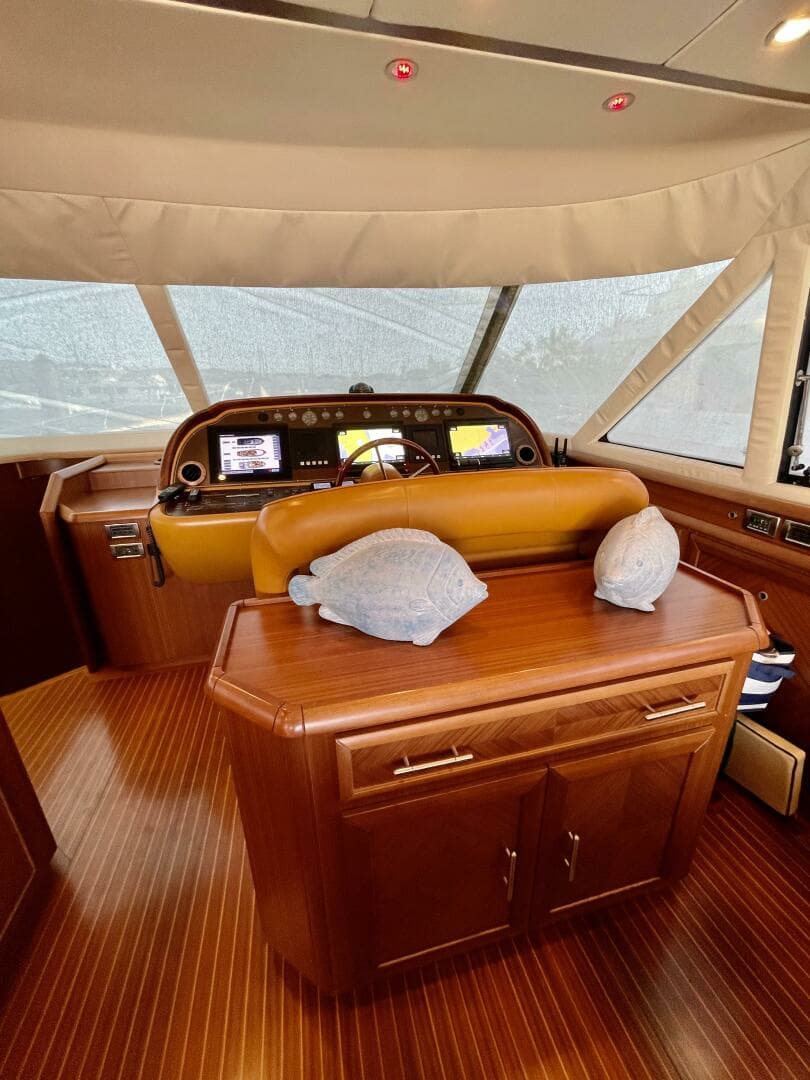 2006 Mochi Craft 74' Dolphin - Image 27