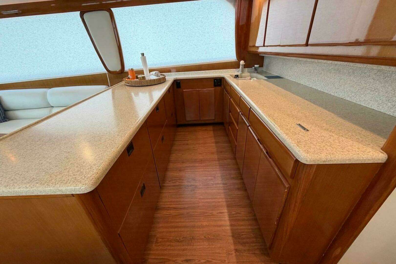 1999 Viking 58 Convertible - Image 13