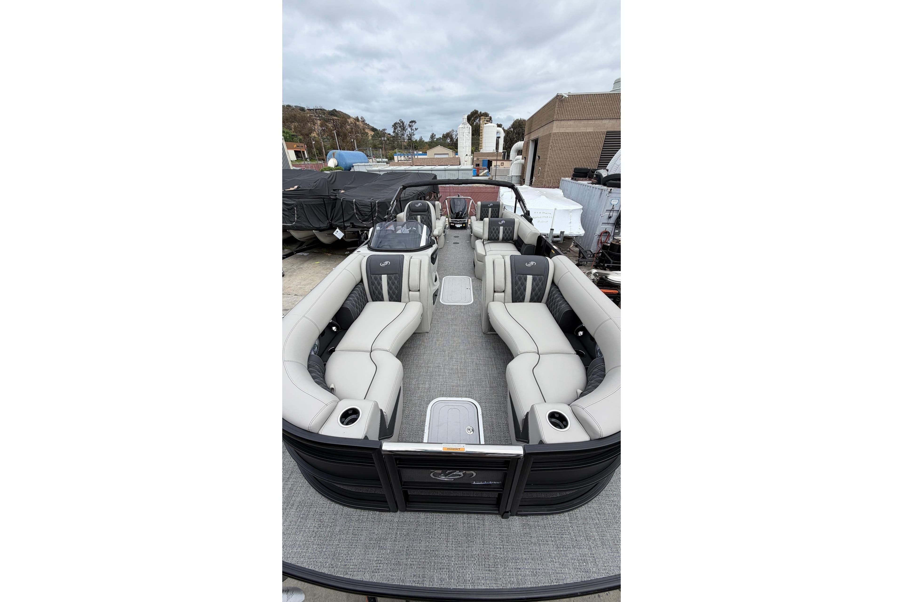2026 Barletta Lusso 23M pontoon boat with spacious seating and modern design.