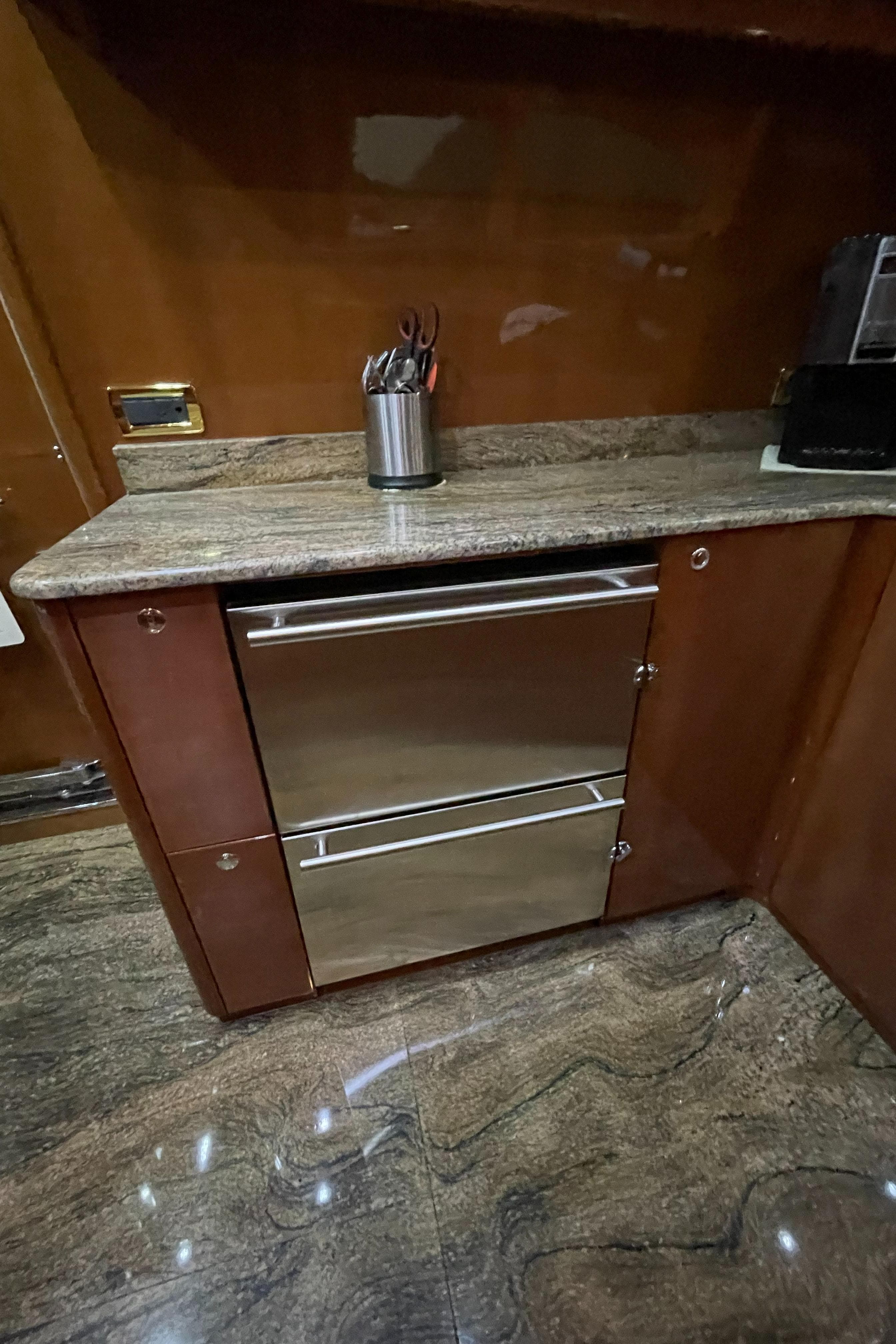 2004 Azimut 74 - 67