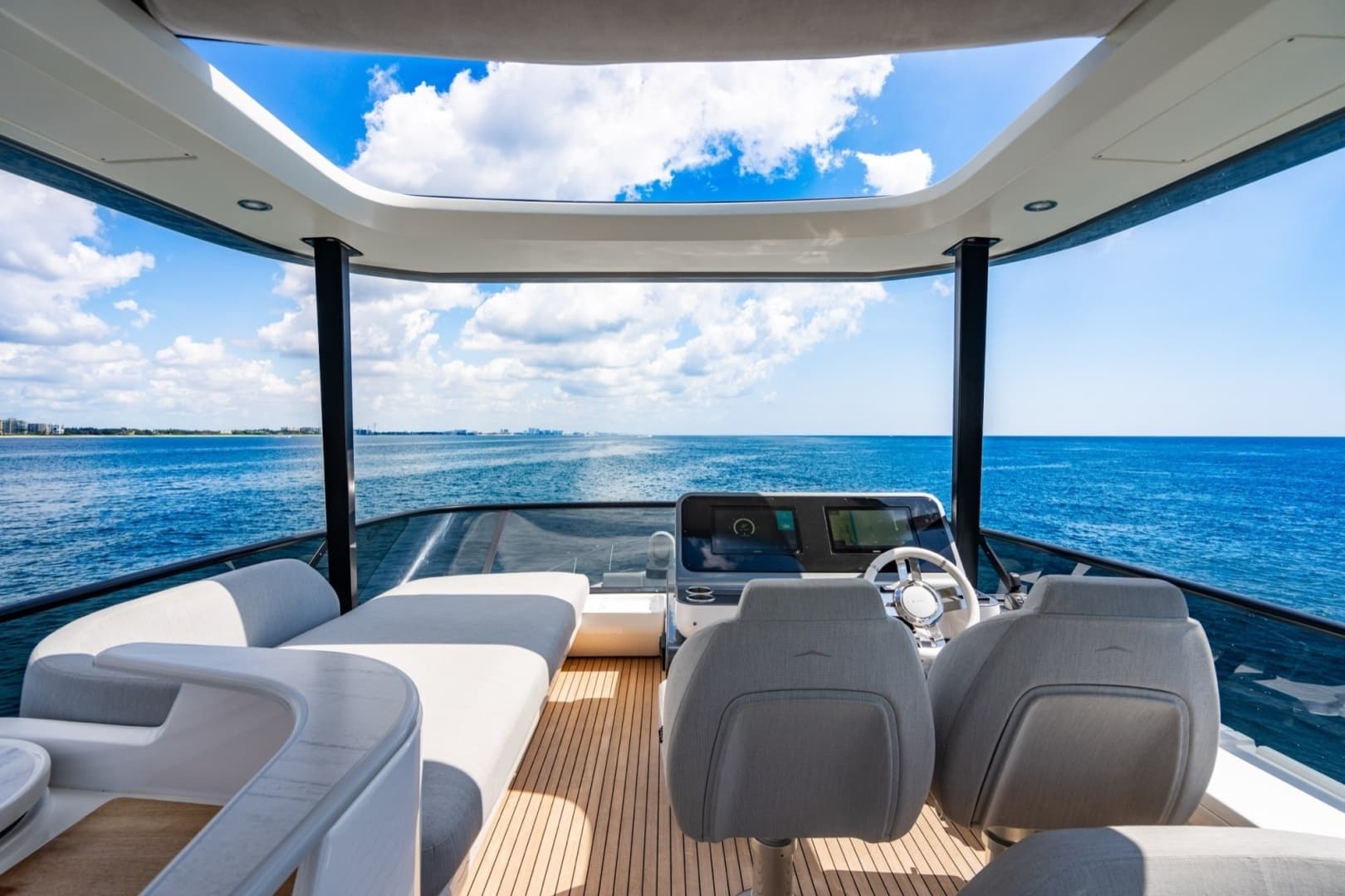 2023 Azimut Fly 68 - Image 32