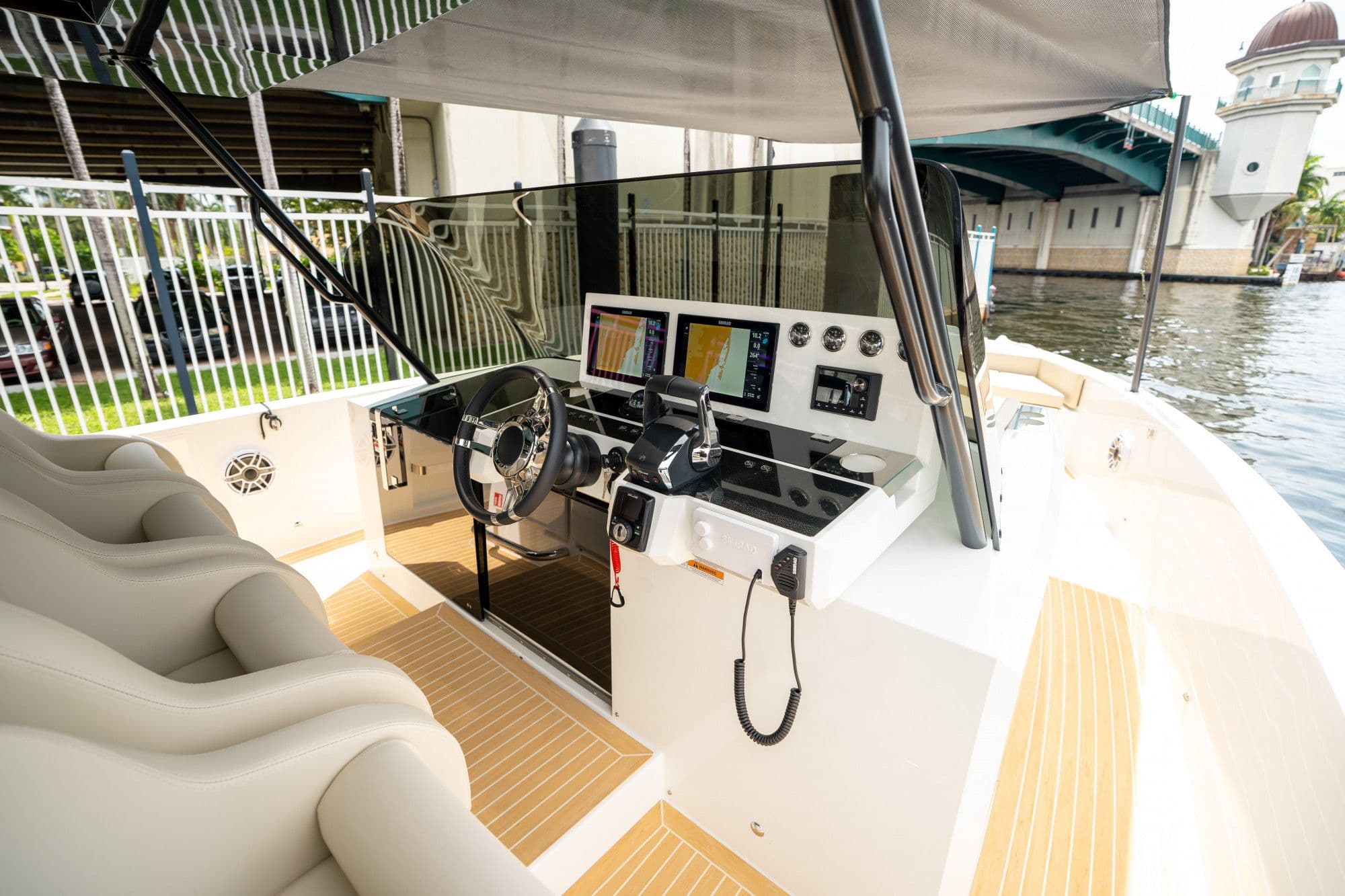 2027 De Antonio Yachts D42 Open - 27