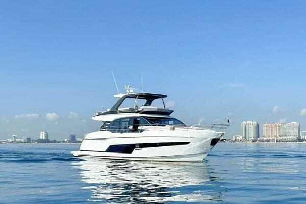 2024 Fairline 68 Squadron