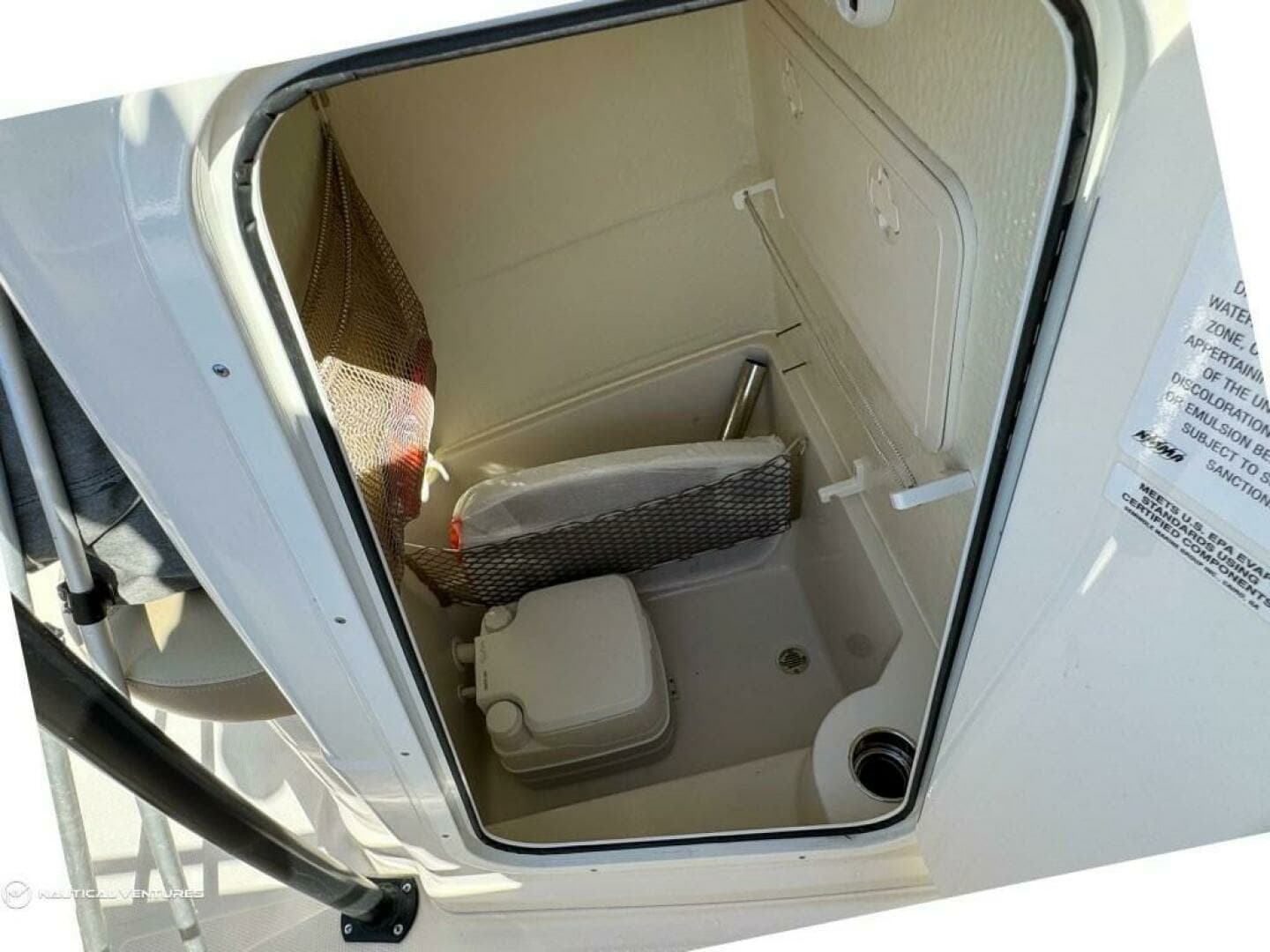 2019 Sailfish 220 CC - Image 12