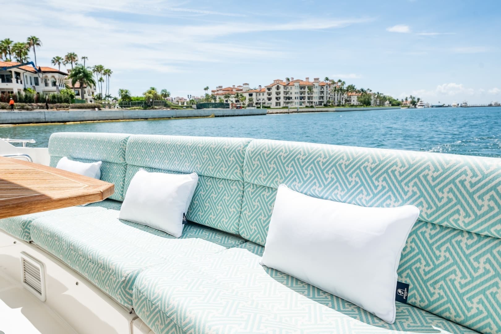2016 Riviera 5000 Sport Yacht - Image 30