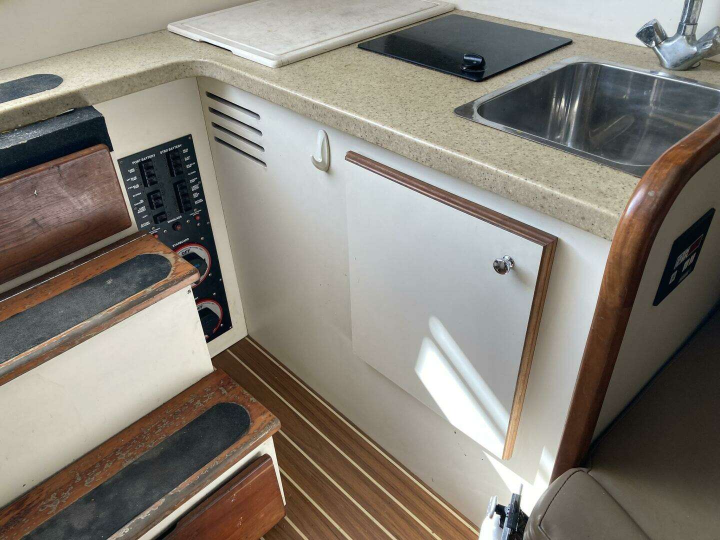 2006 Luhrs 280 Express Open - Image 18
