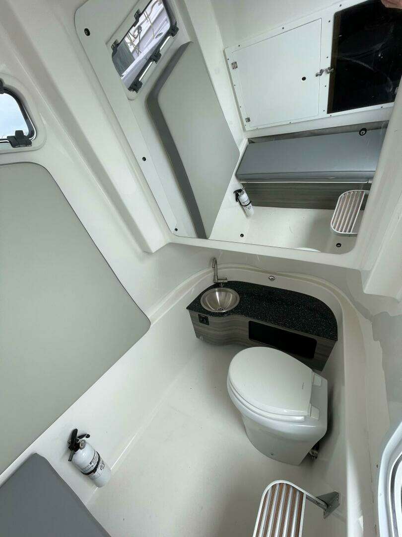 2023 Sea Pro 320 DLX - Image 27