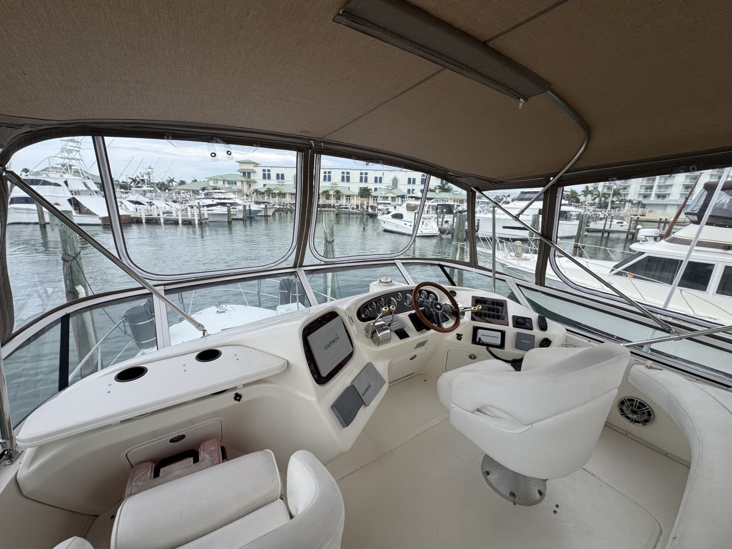 2001 Sea Ray 380 Aft Cabin - Image 21