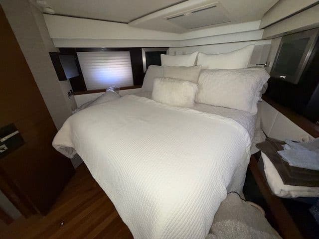 2014 Tiara Yachts 50 Coupe - 43