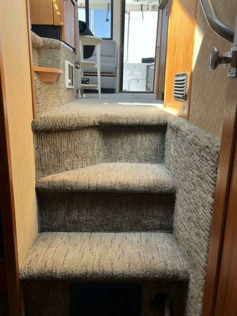 1996 Bayliner 3788 Command Bridge - Image 41