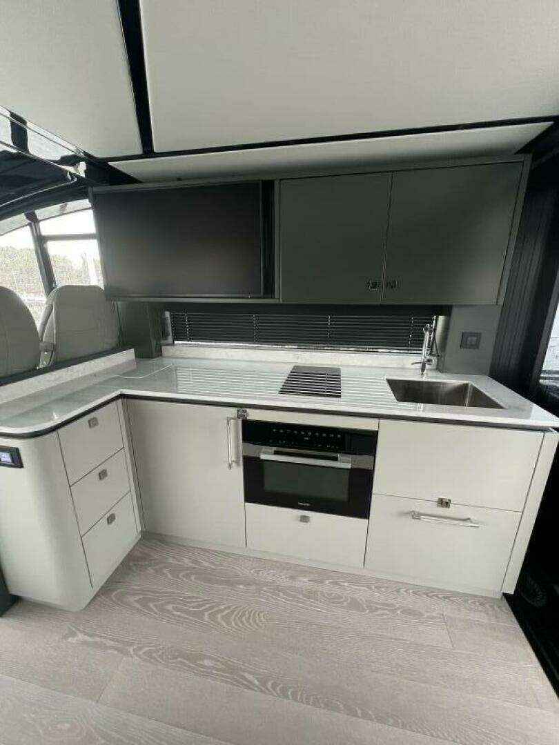 2026 Sunseeker 55 Predator - Image 24