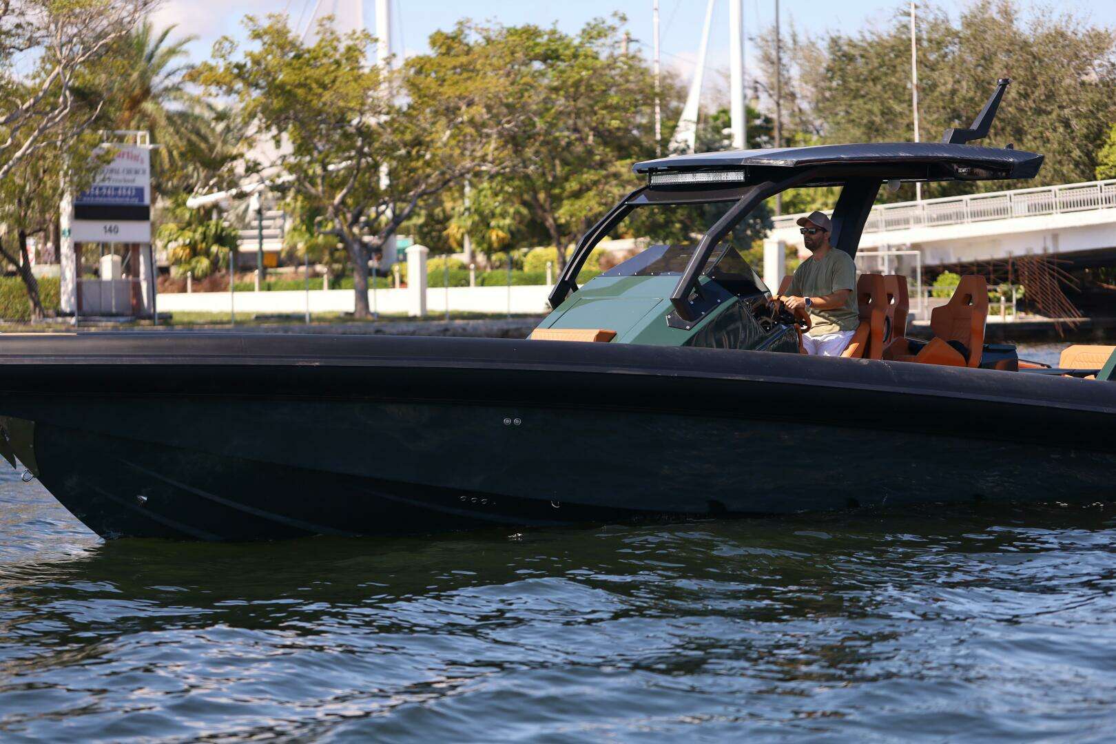 2025 Skipper Green Hull / Camel Upholstery - Image 6
