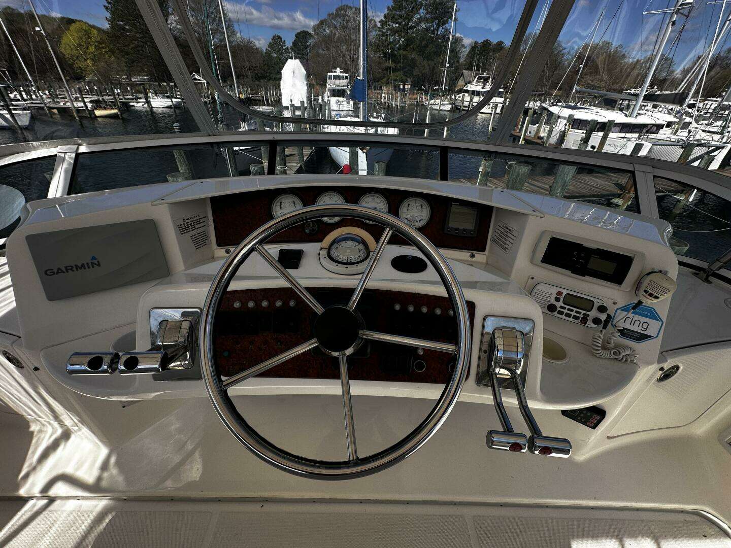 2005 Silverton 35 Motor Yacht - Image 6
