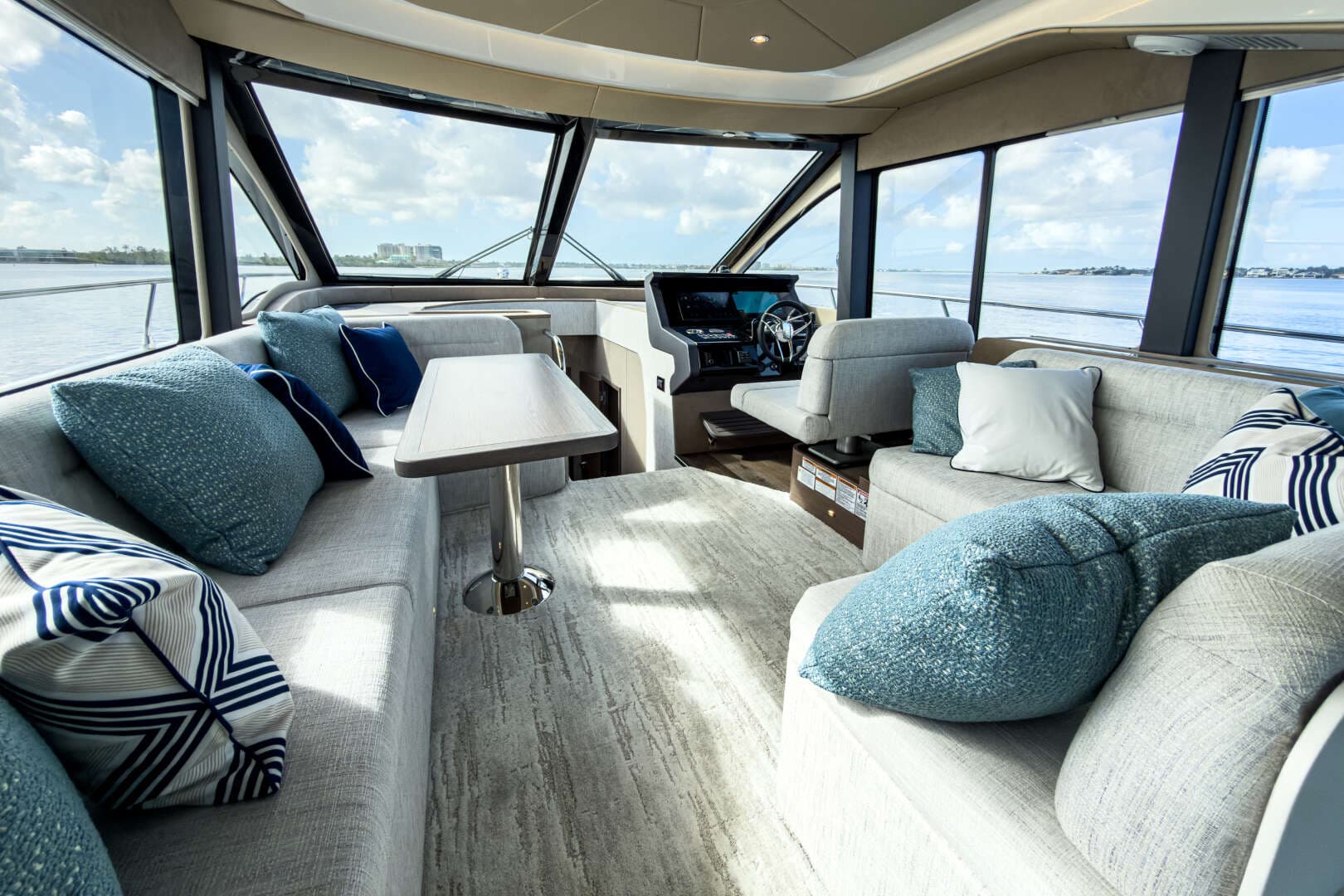 2026 Cruisers Yachts 50 FLY - Image 29