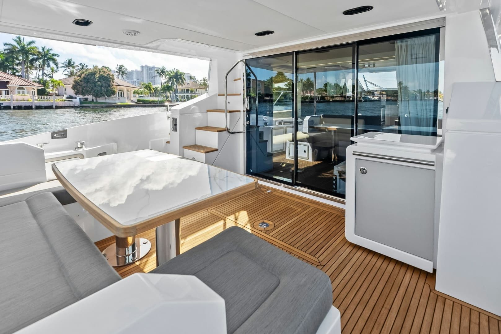 2020 Azimut Flybridge - Image 10