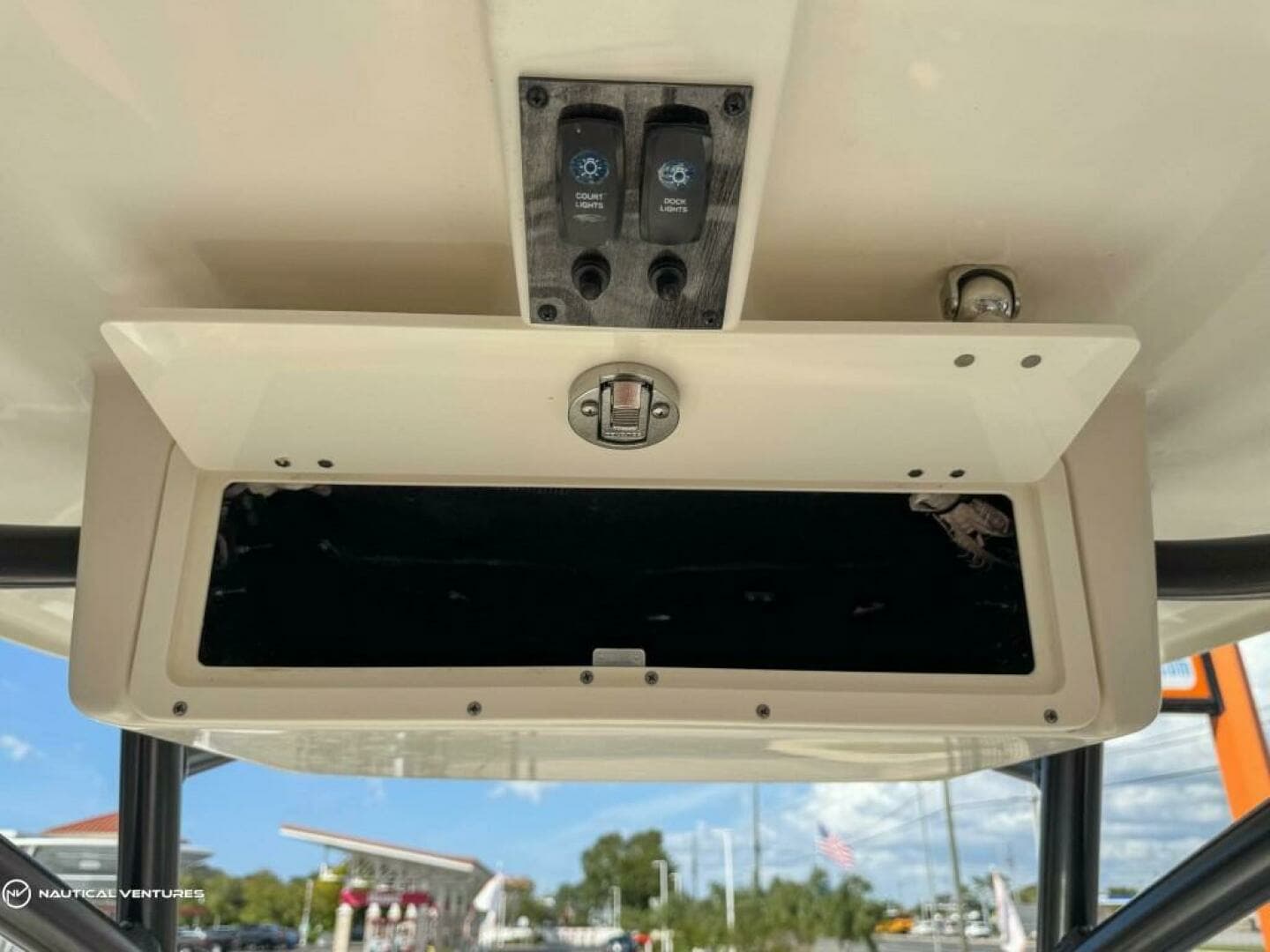 2019 Sailfish 220 CC - Image 32