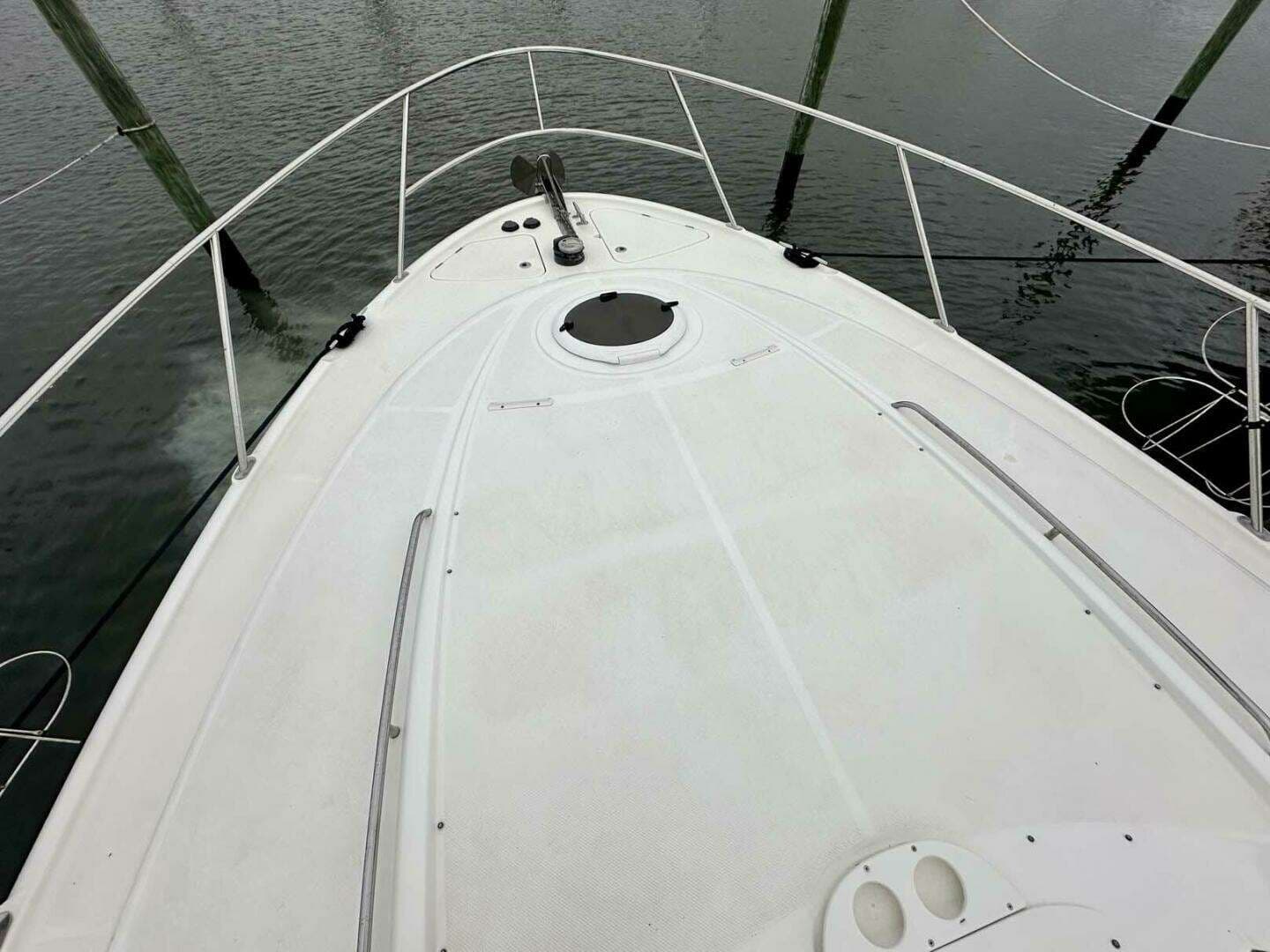 2007 Meridian 411 Sedan - Image 12