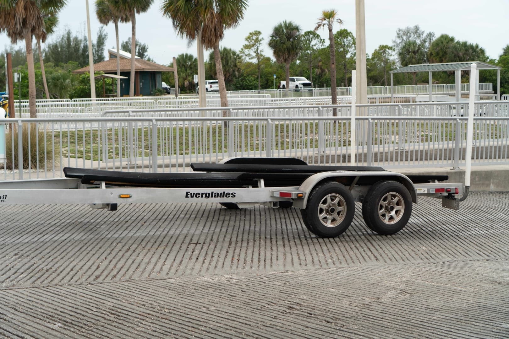2007 Everglades 243CC - Image 45