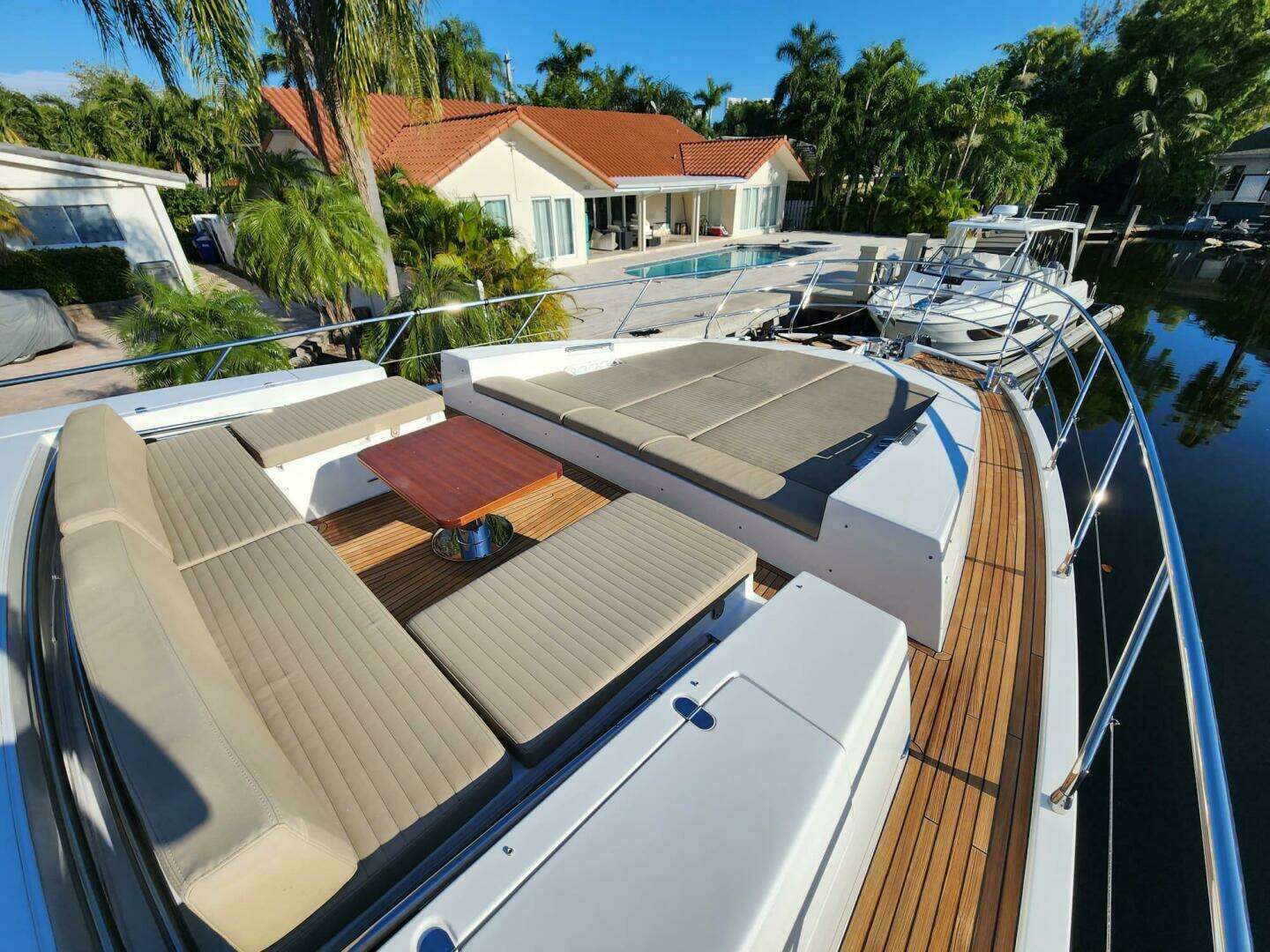 2019 Azimut 77S - Image 10