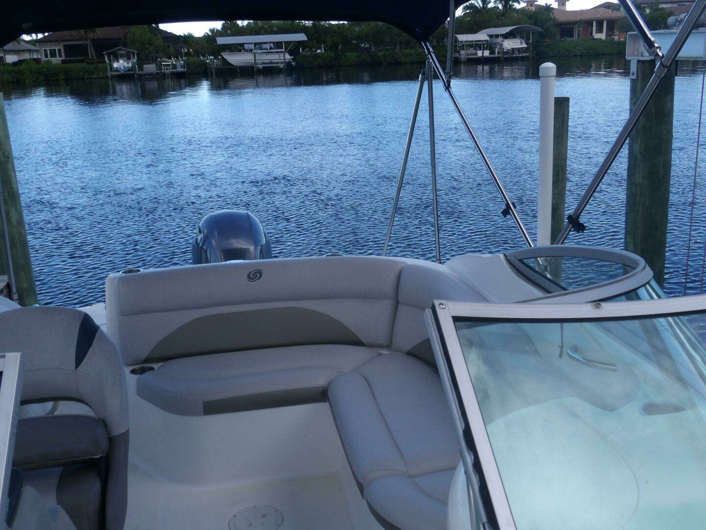 2017 Hurricane Sun Deck 2200 - Image 22