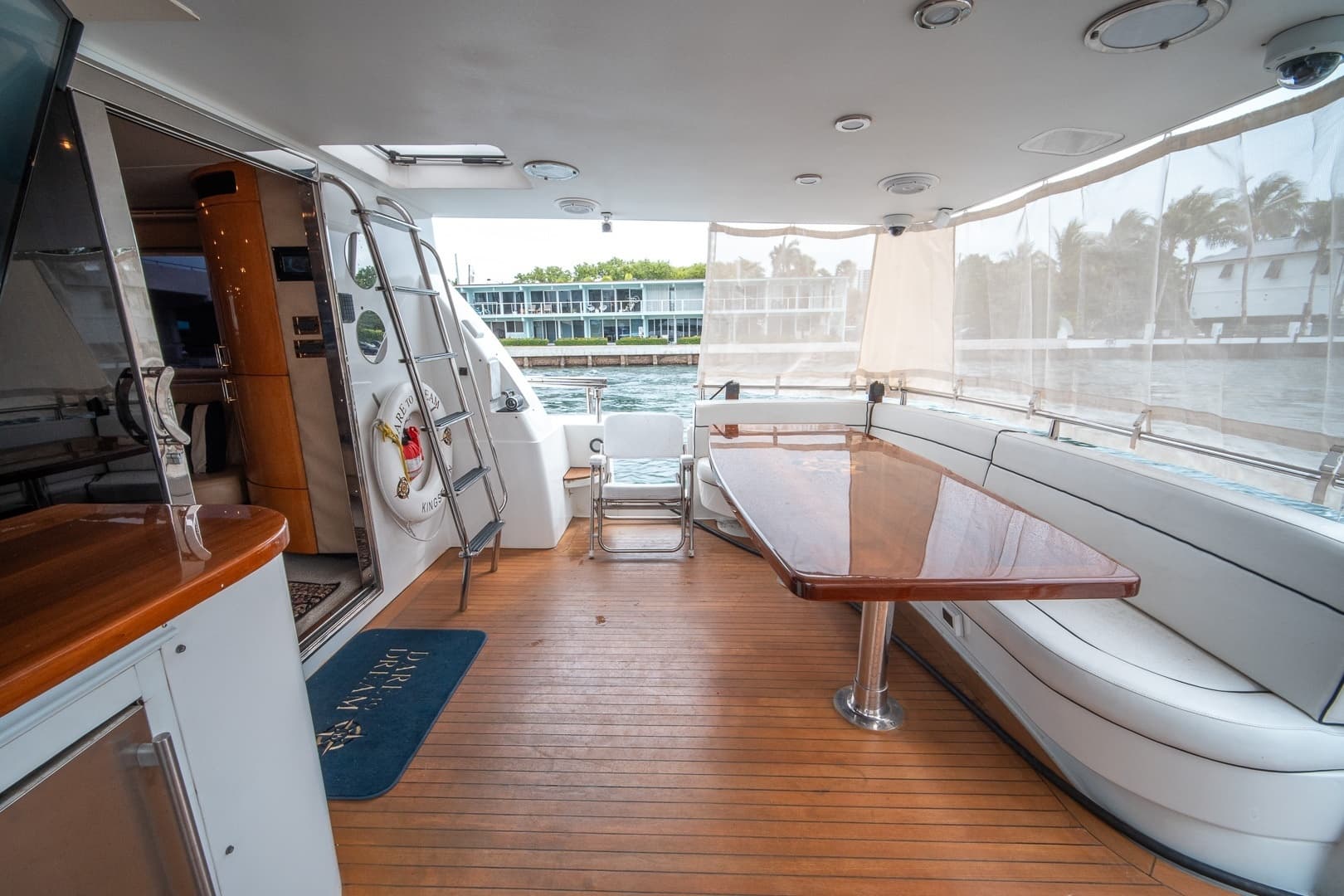 2000 Lazzara Yachts 76 Skylounge - Image 66