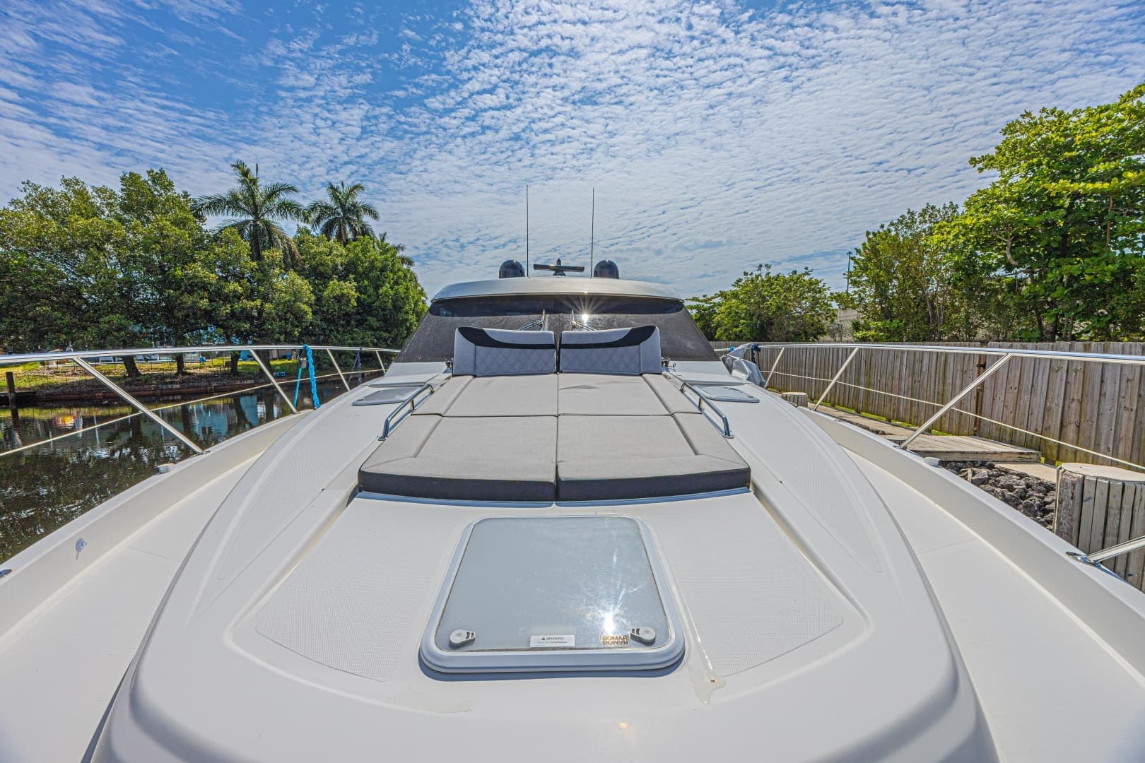 2021 Riviera 6000 Motor Yacht - Image 5