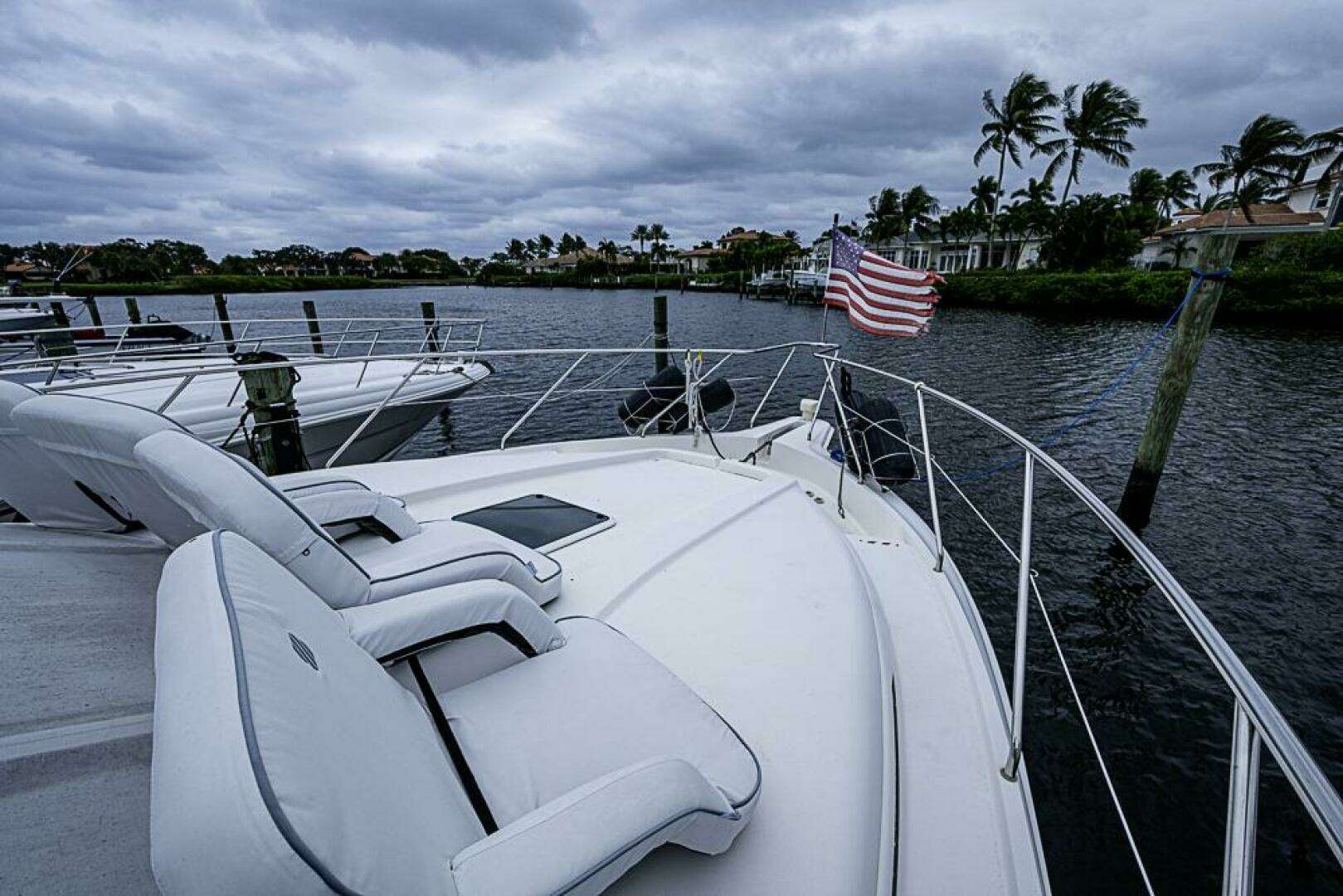 2000 Silverton 442 Cockpit Motoryacht - Image 5