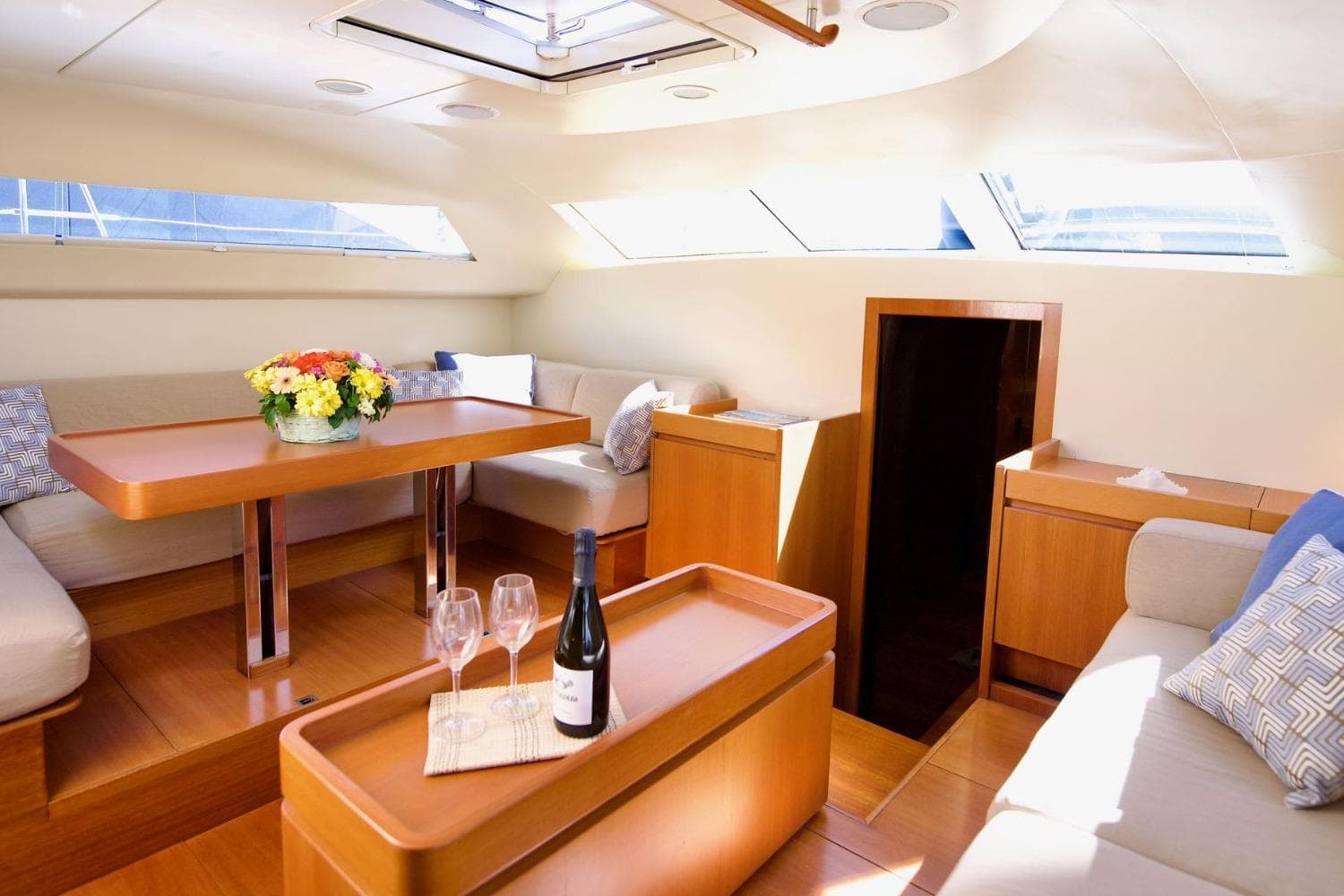 Main Saloon Dining