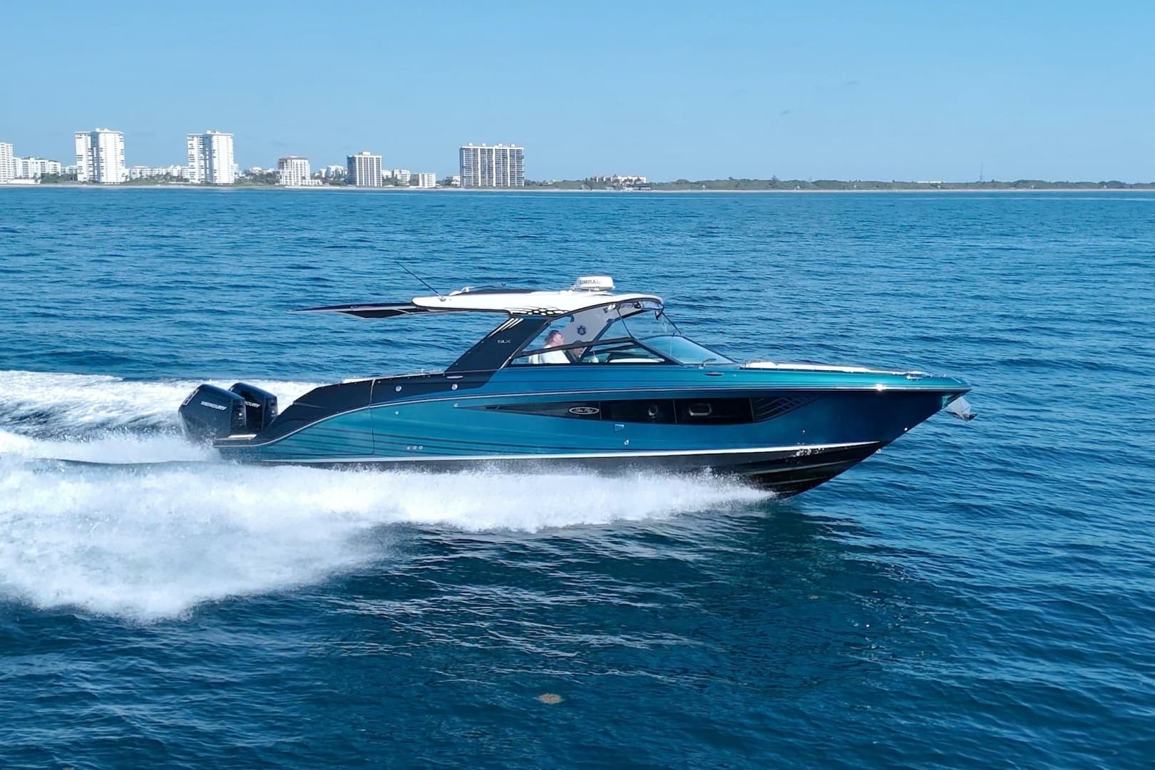 2021 Sea Ray SLX 400 Outboard - Image 7