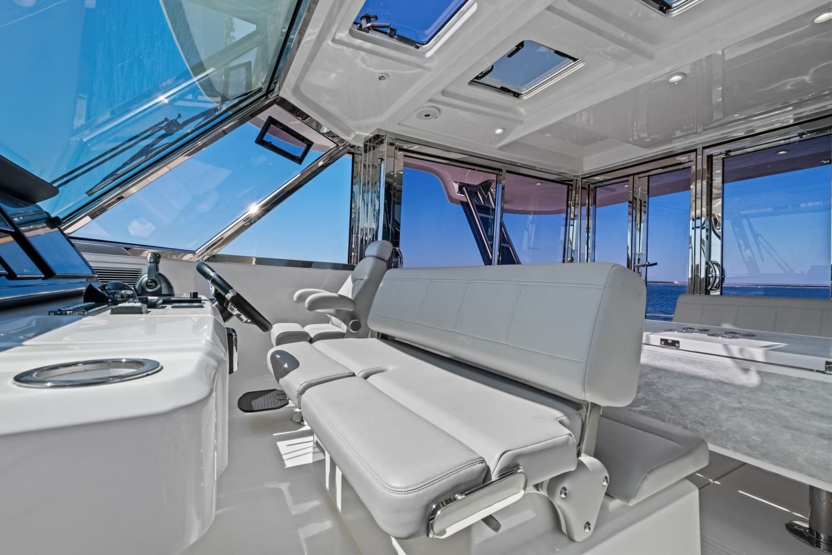 2022 Aquila 54 Yacht - Image 4