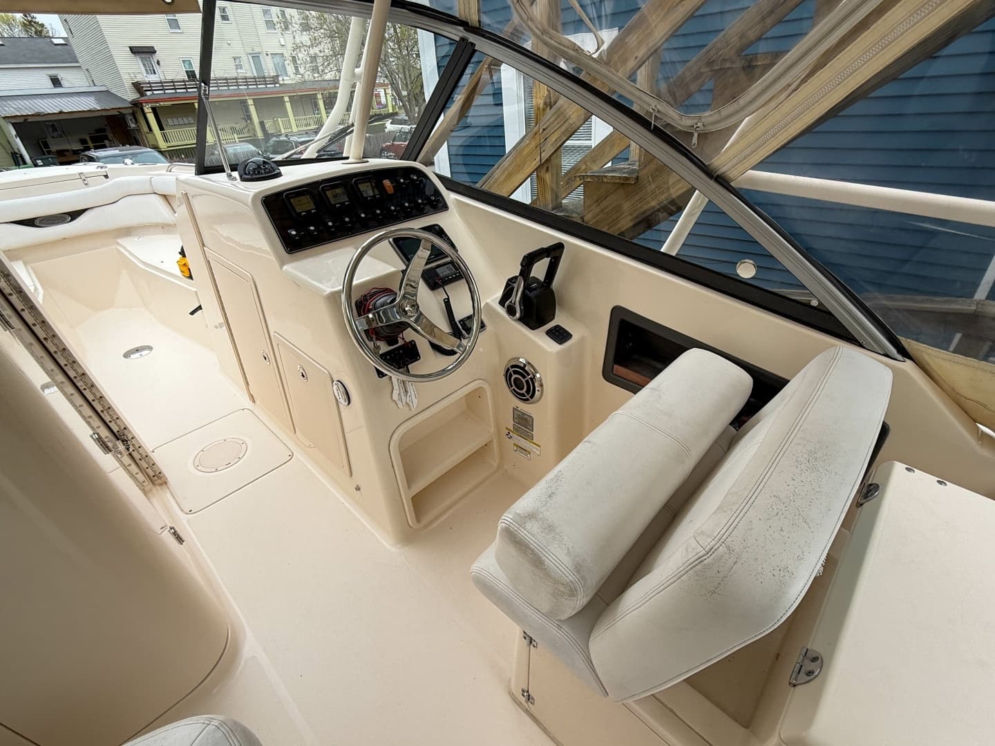2015 Grady-White Freedom 275 - Image 29