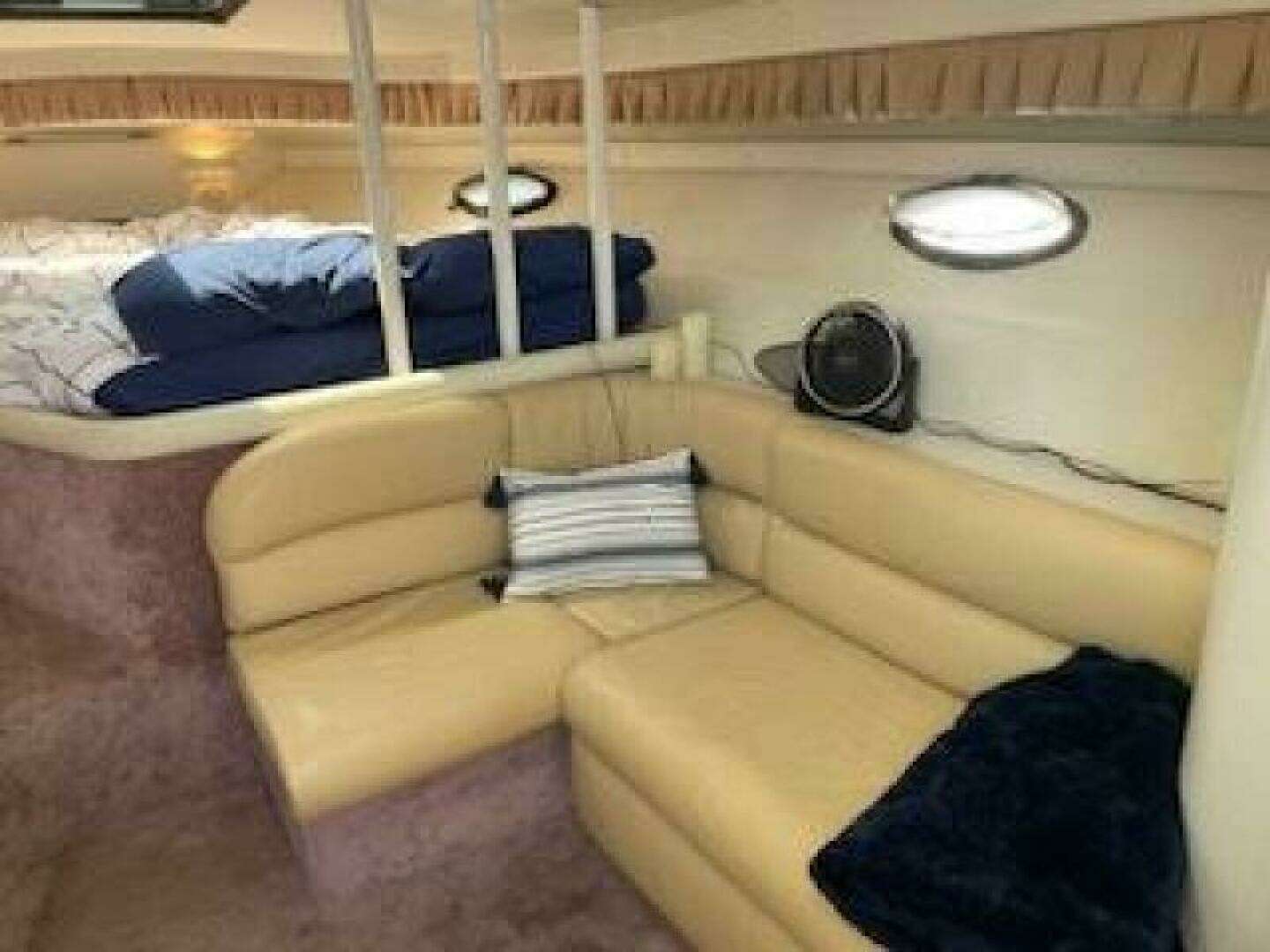 1990 Wellcraft Monaco 3000 - Image 4