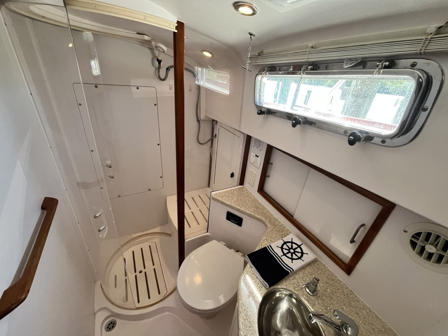 2007 Sabre 34 Express - Image 45