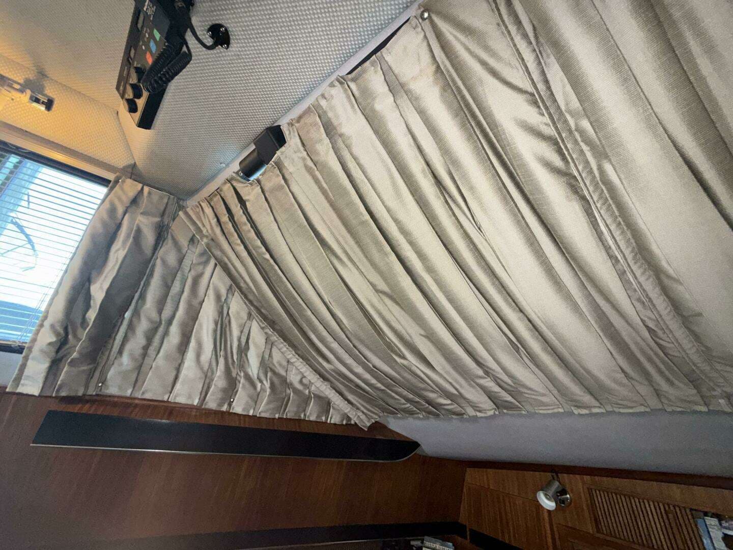 1988 Sea Ray 415 - Image 89
