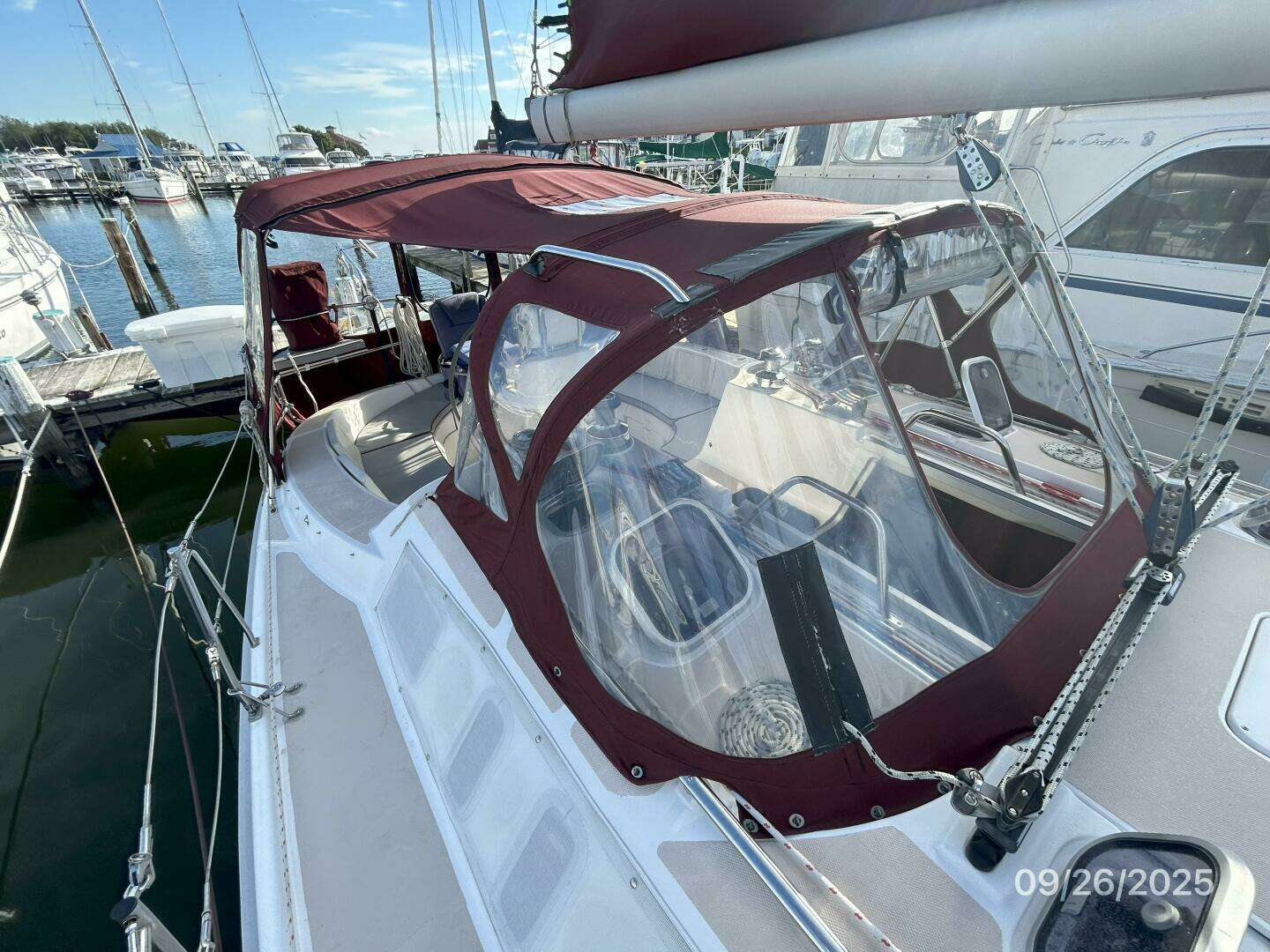 1998 Hunter 376 - Image 26