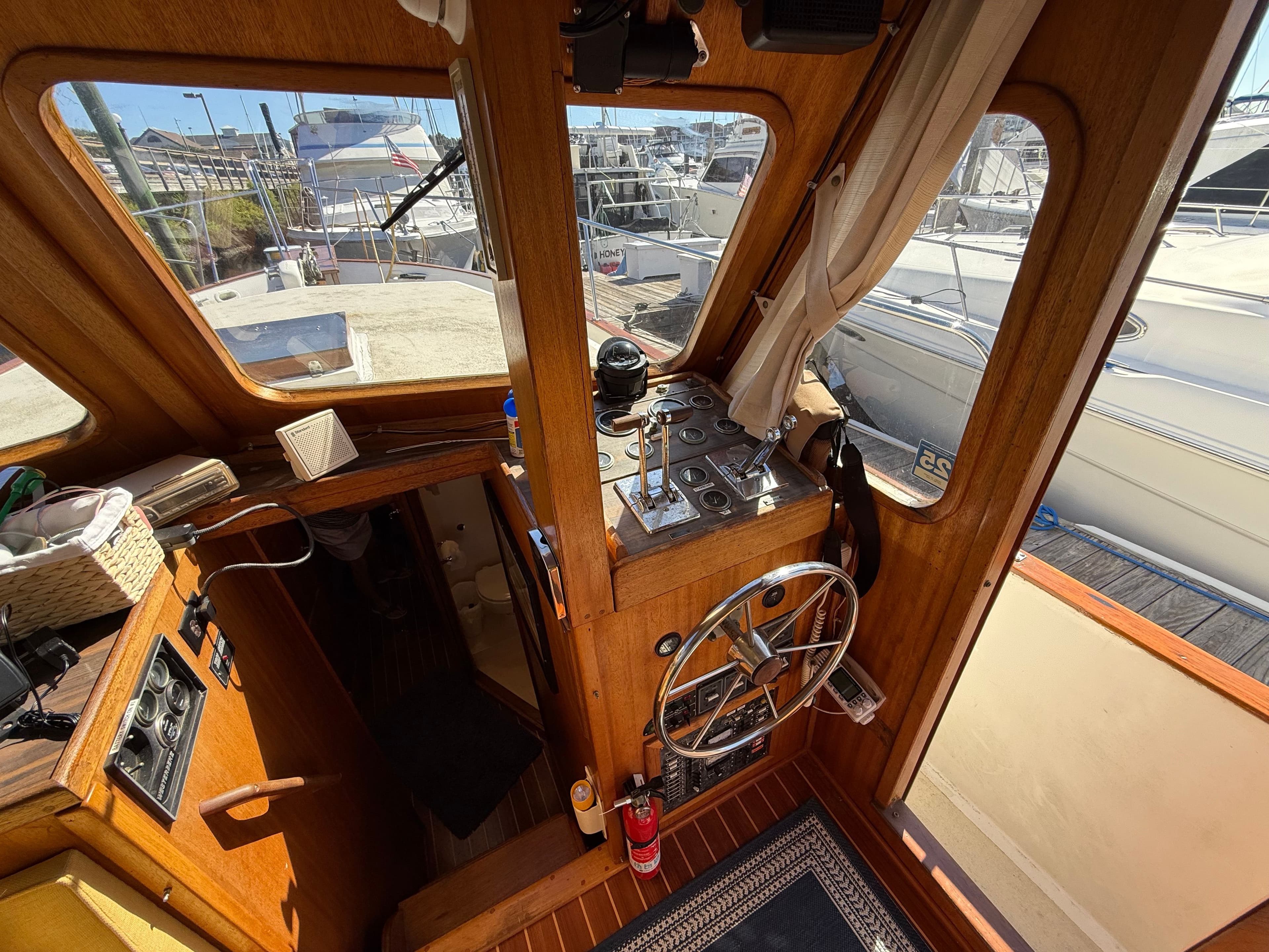 1983 Californian 34 LRC - 11