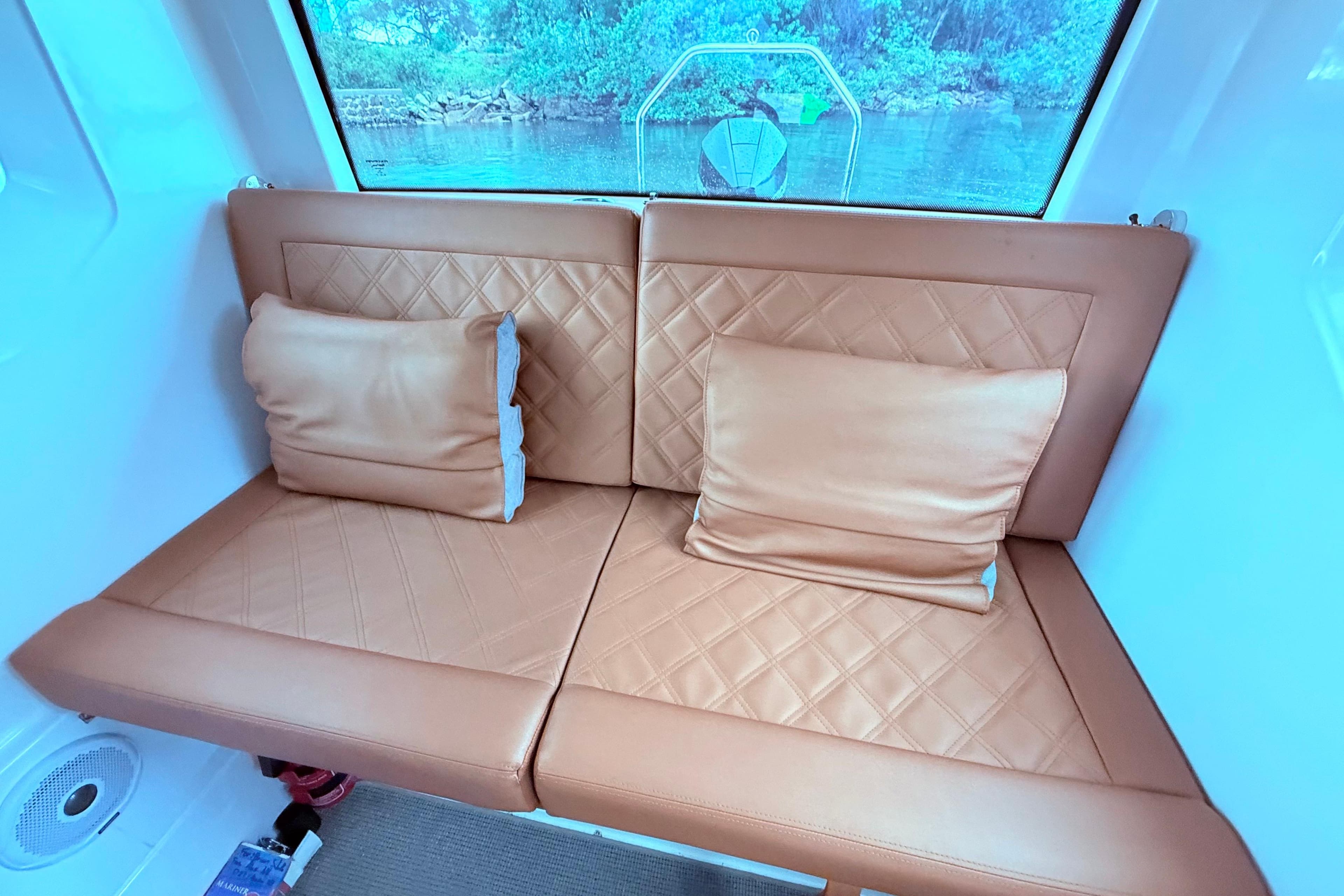 2019 Axopar 28 Cabin - 24