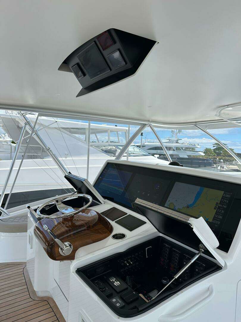 2025 Viking 82 Convertible - Image 46